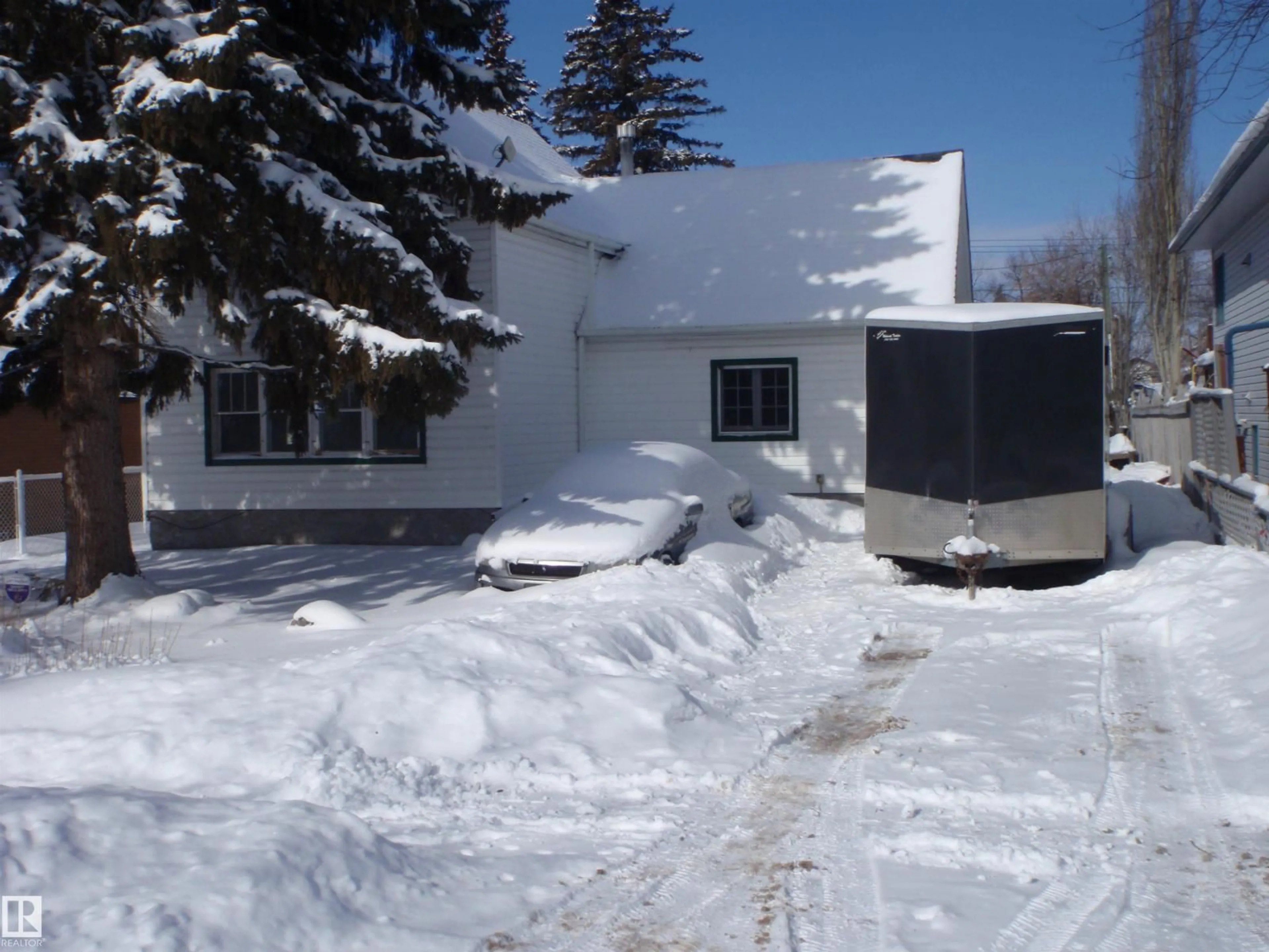 Unknown for 5118 53 ST, Barrhead Alberta T7N1E8