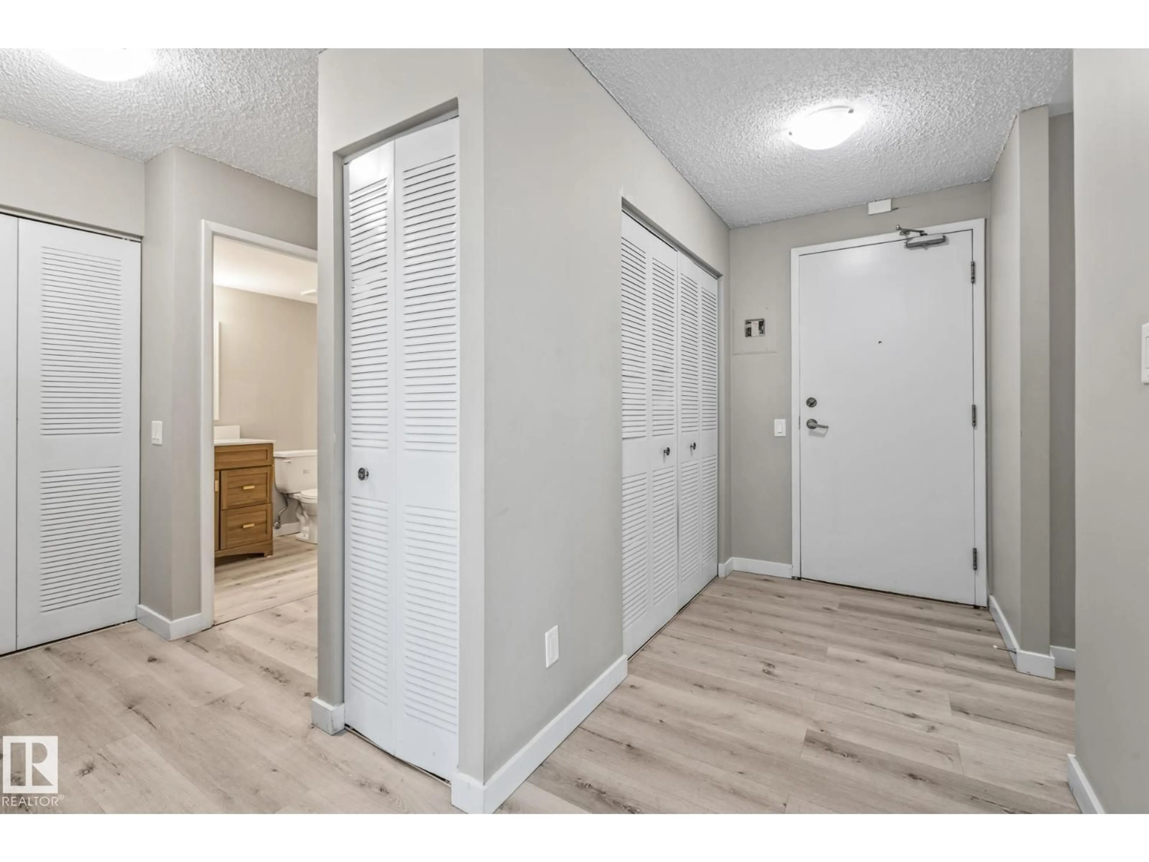 Indoor entryway for 502 - 10125 109 ST NW, Edmonton Alberta T5J3P1