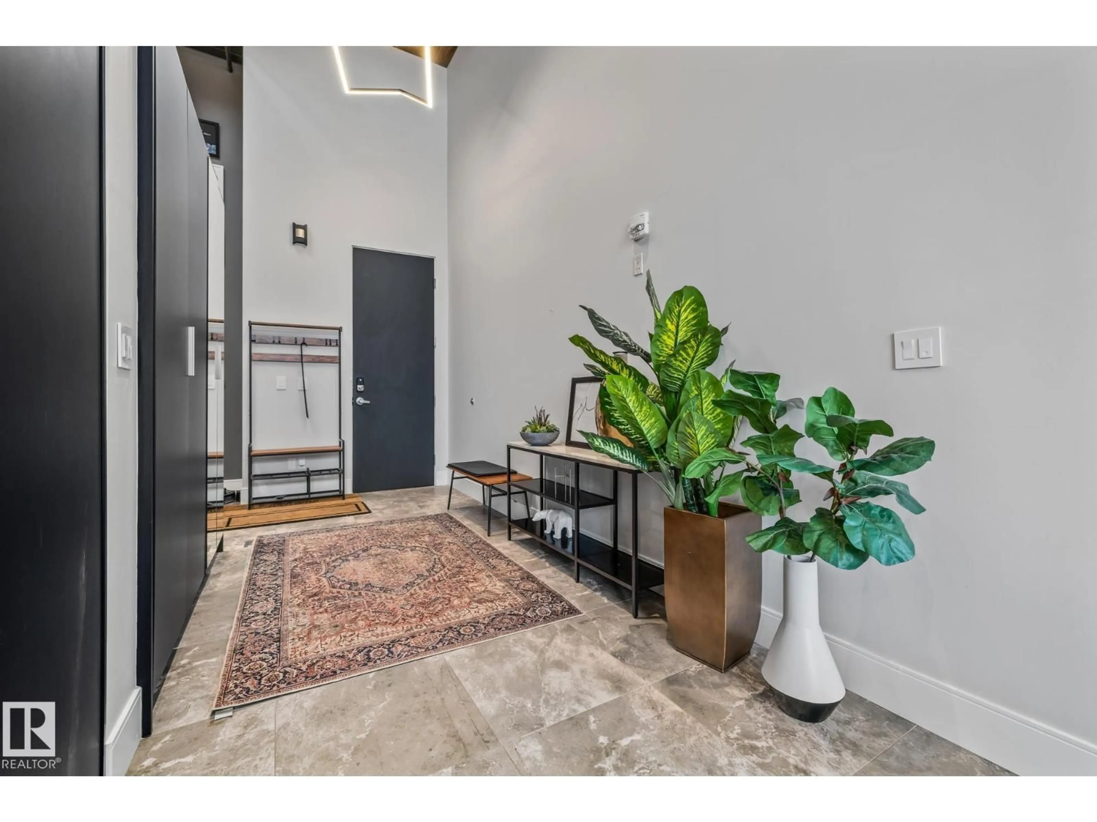 Indoor entryway for #314 - 10309 107 ST, Edmonton Alberta T5J1K3