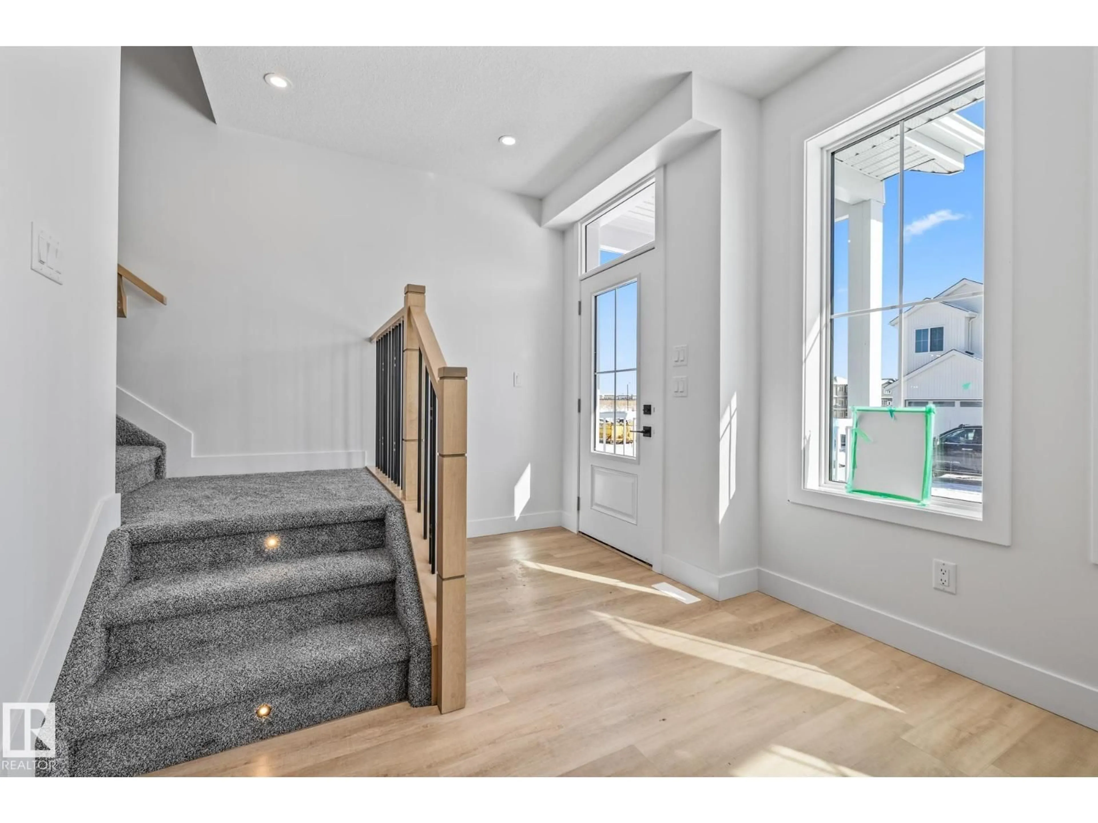 Indoor entryway for 434 CRYSTAL CREEK LI, Leduc Alberta T9E0X5