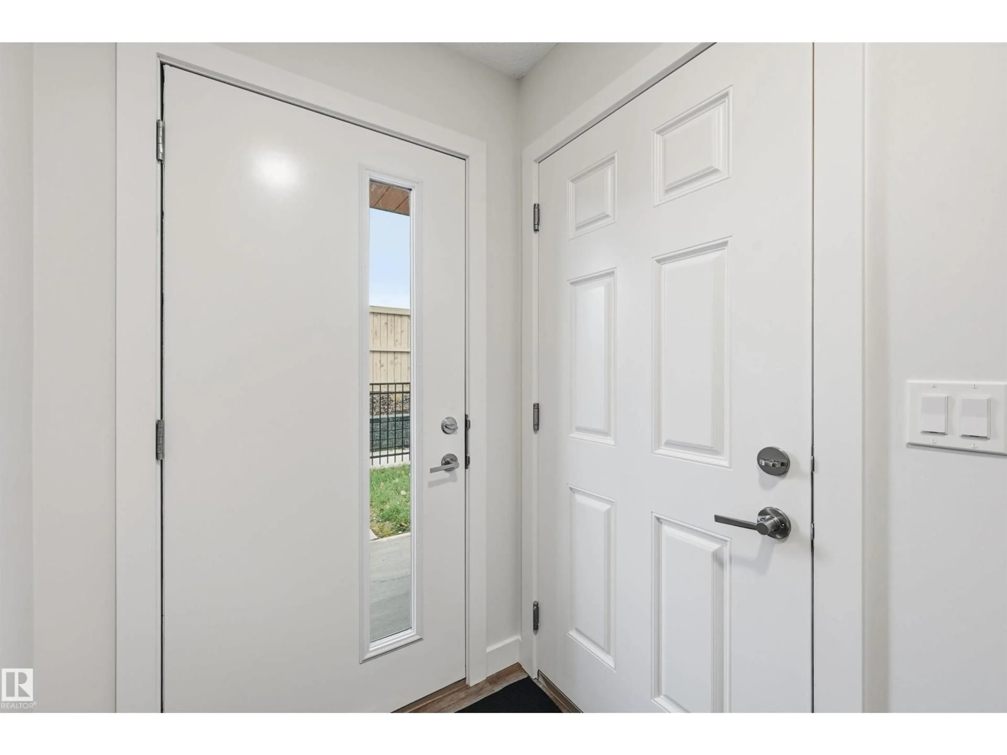Indoor entryway for 38 - 1010 RABBIT HILL RD, Edmonton Alberta T6W4G7