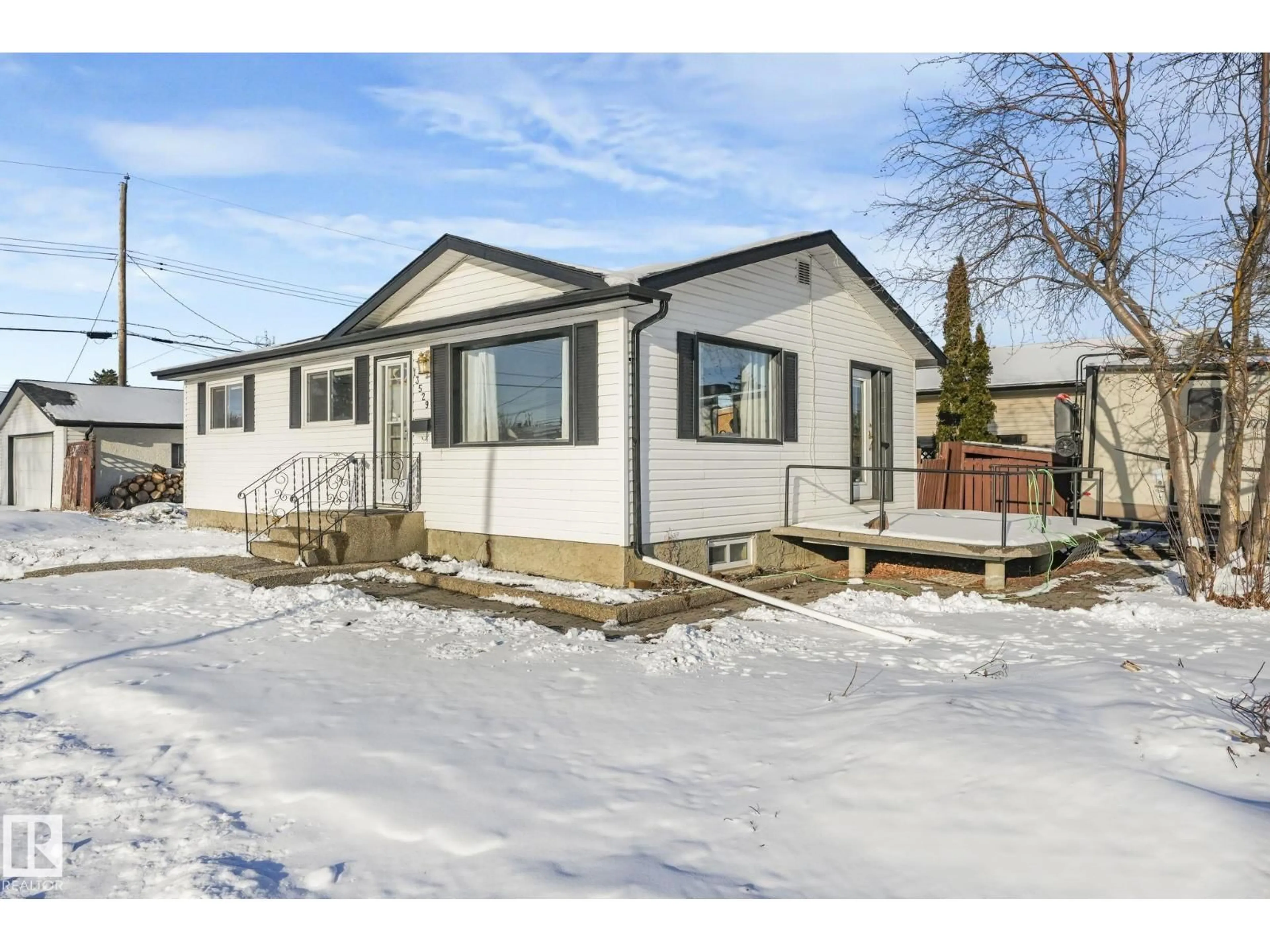 Unknown for 13529 69 ST, Edmonton Alberta T5C0H7