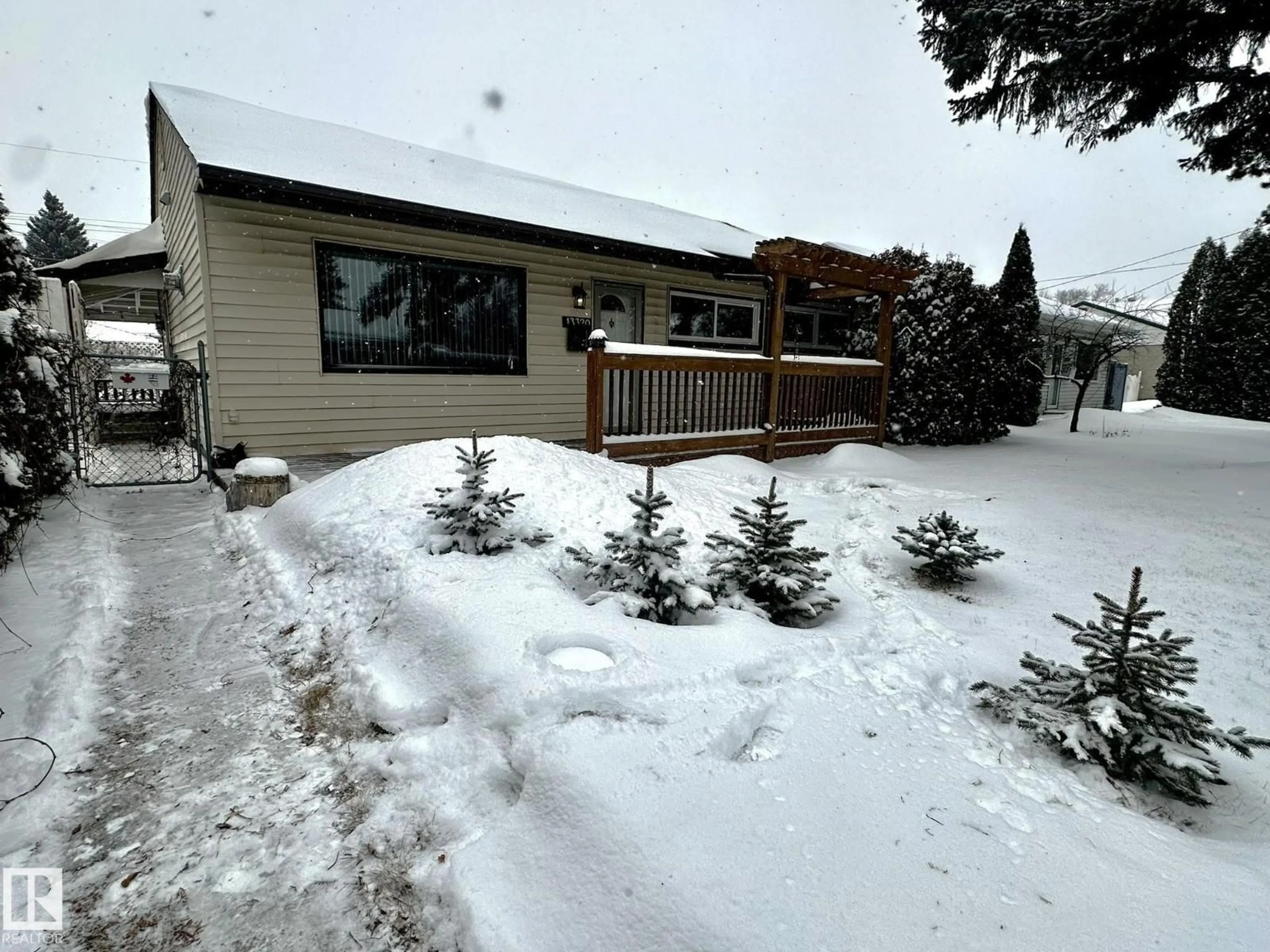 A pic from outside/outdoor area/front of a property/back of a property/a pic from drone, mountain view for NW - 13320 131A AV, Edmonton Alberta T5L3P2