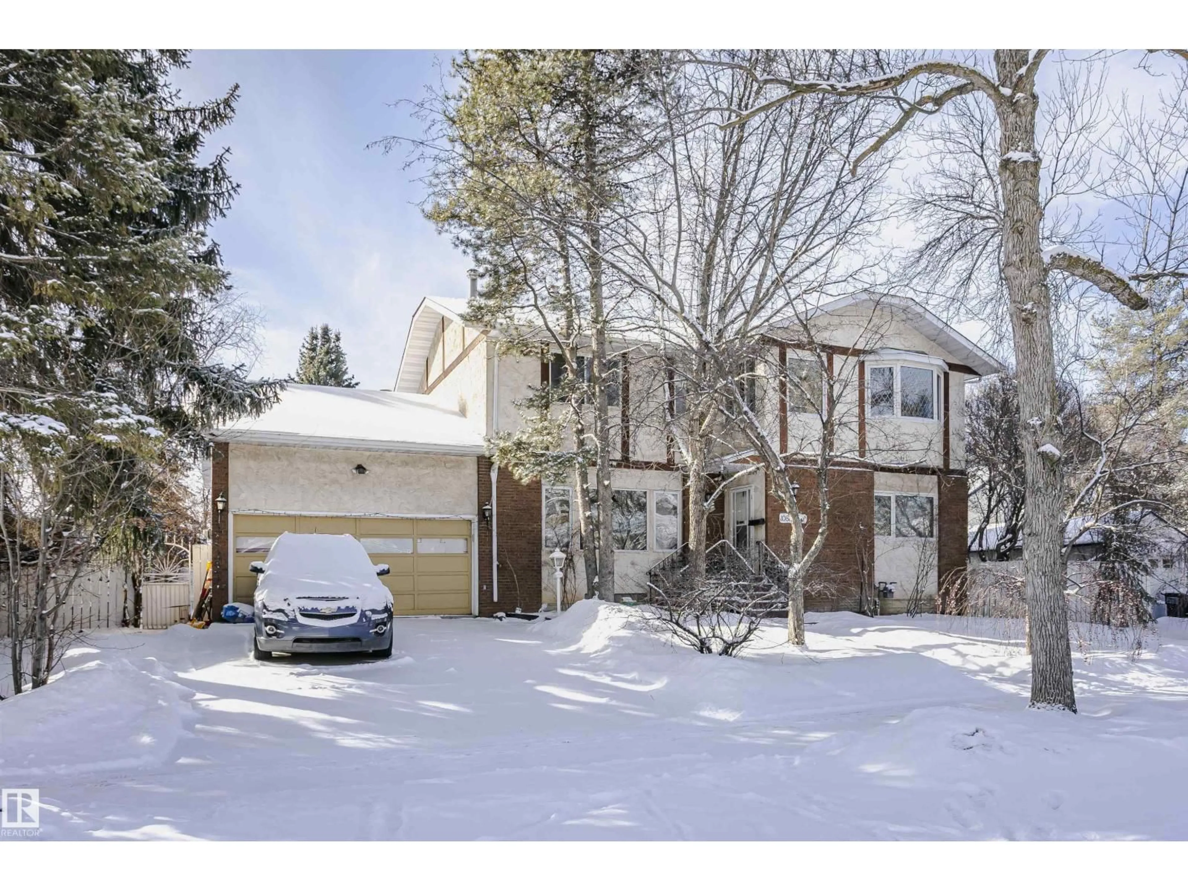 Unknown for 10819 54 AV, Edmonton Alberta T6H0T8