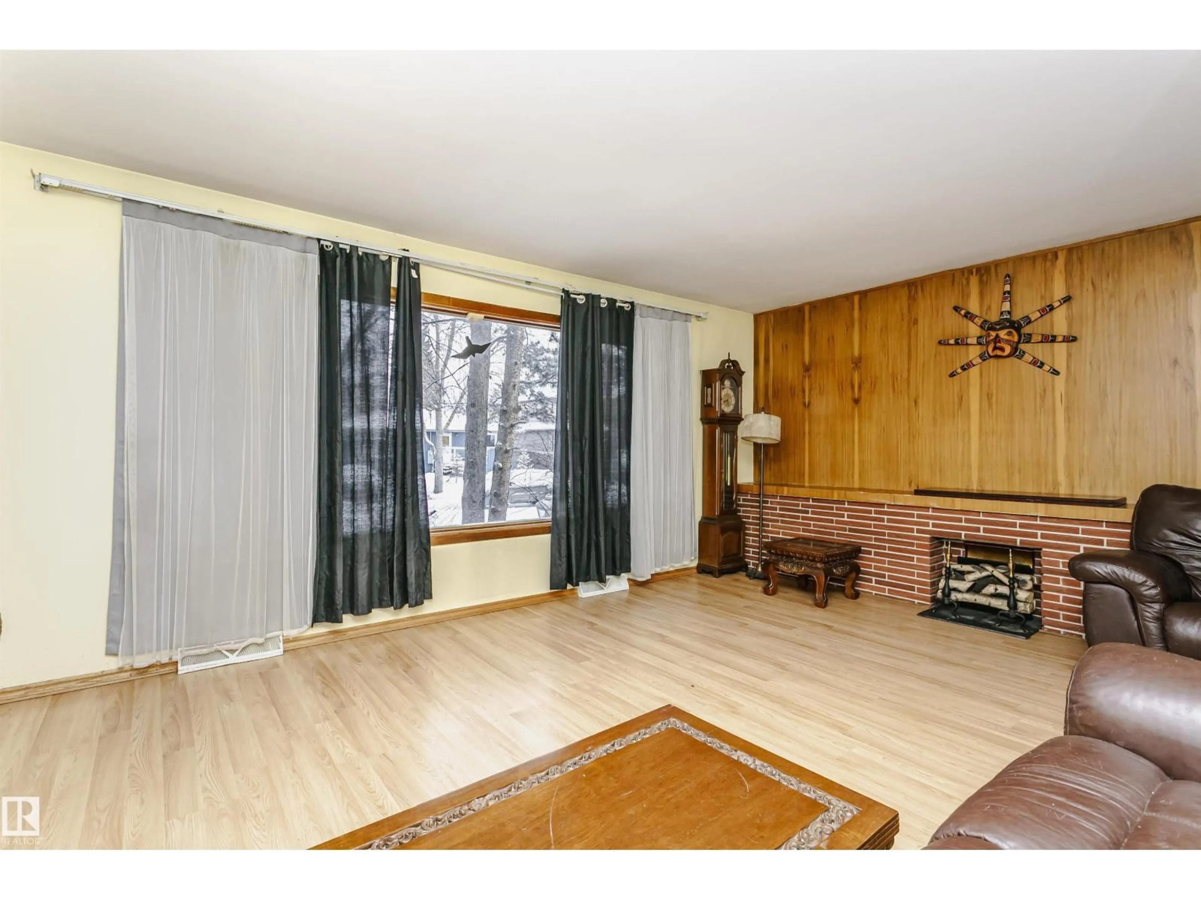 Unknown for 10819 54 AV, Edmonton Alberta T6H0T8