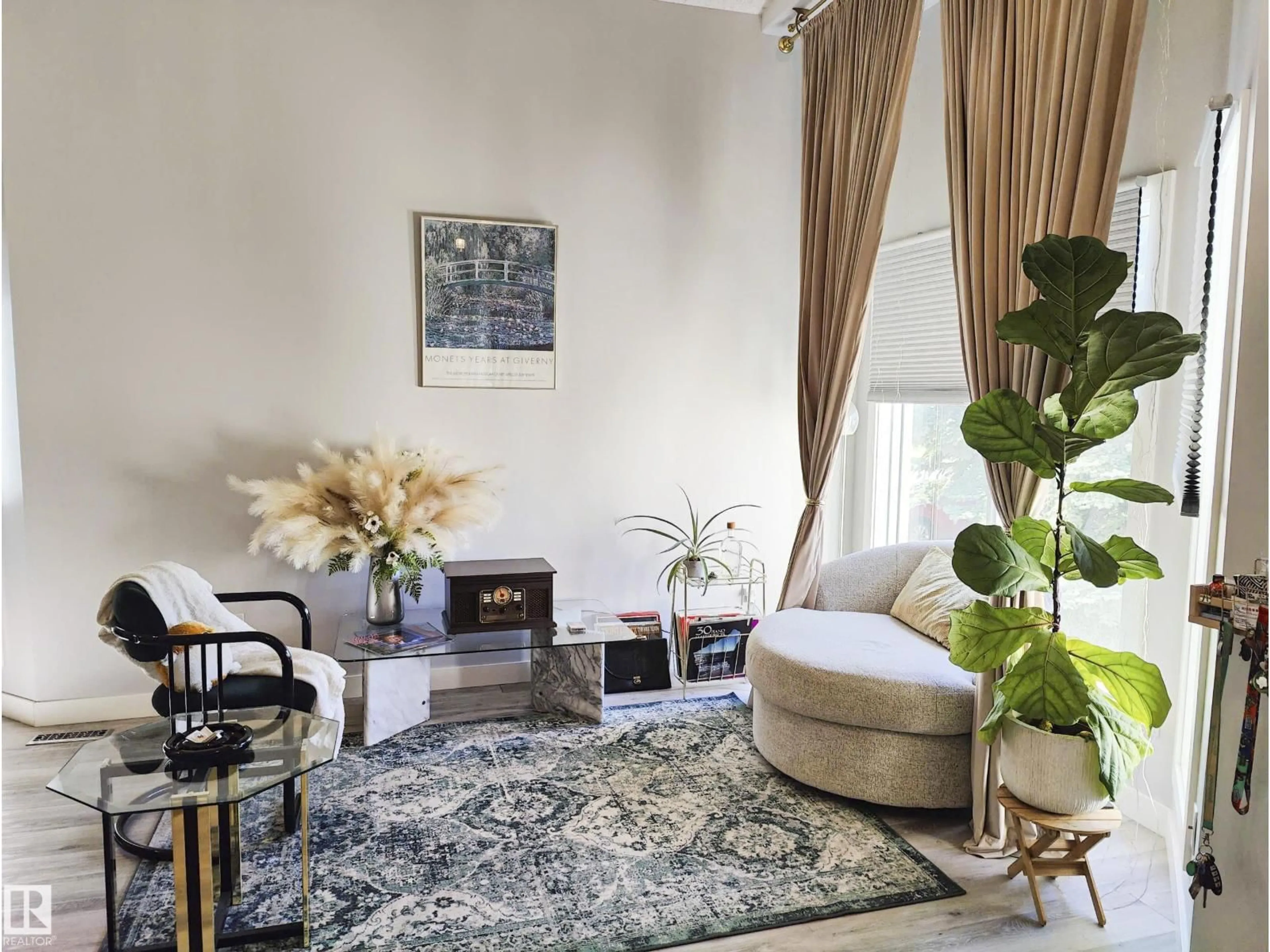 Living room with furniture, carpet floor for 215 PETER CL NW, Edmonton Alberta T5T5Y5