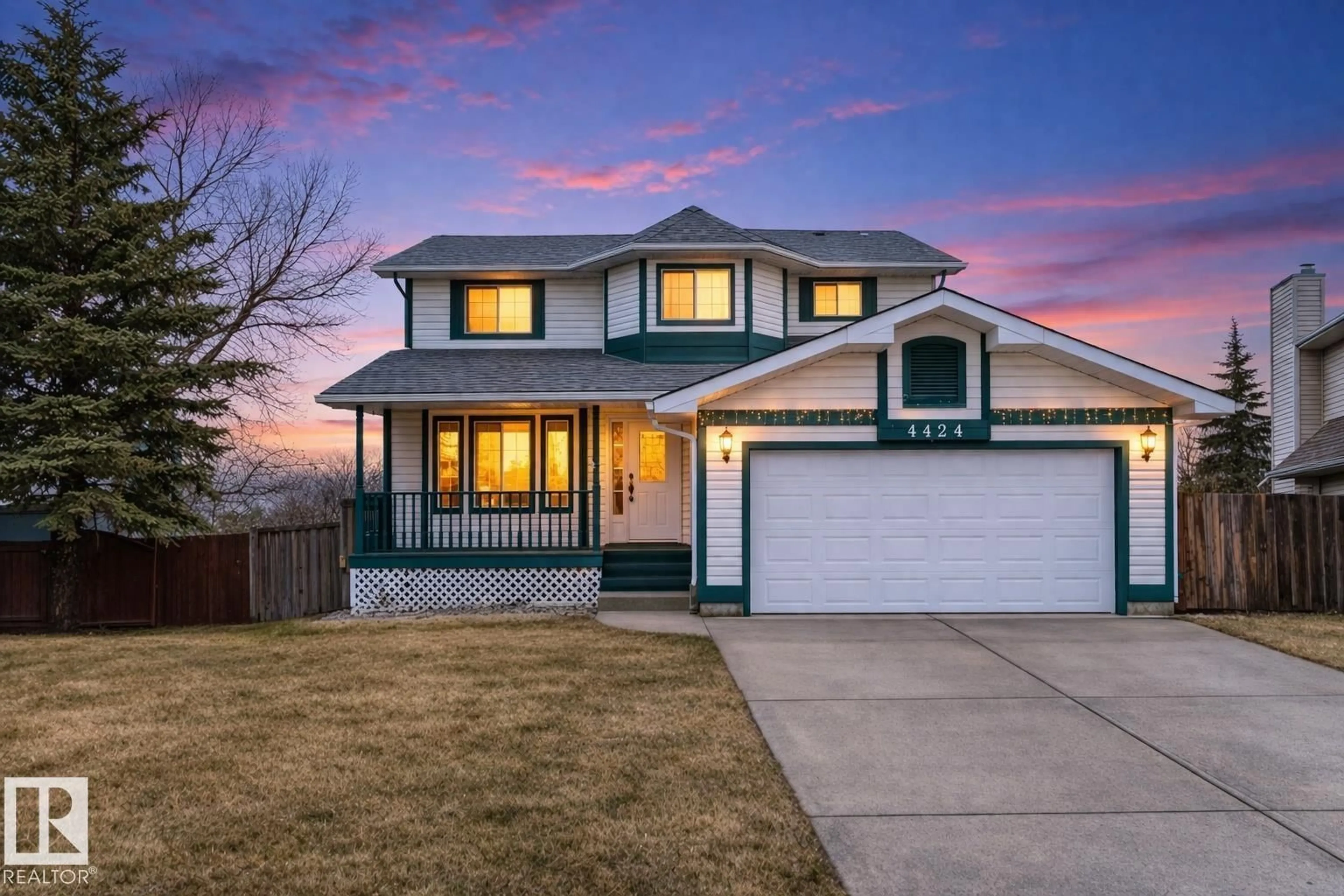 Home with vinyl exterior material, street for 4424 33 ST, Edmonton Alberta T6T1E9