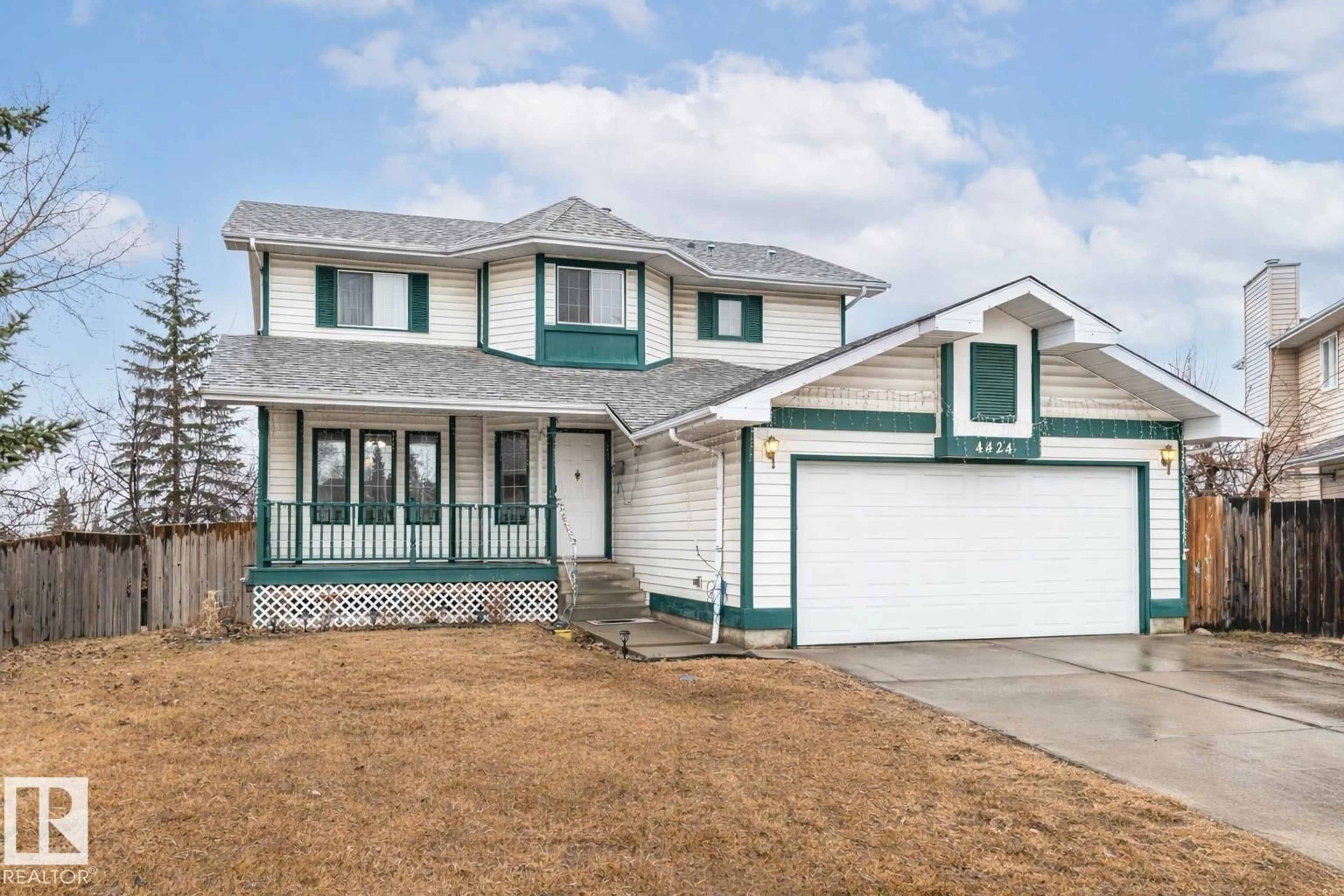 Home with vinyl exterior material, street for 4424 33 ST, Edmonton Alberta T6T1E9