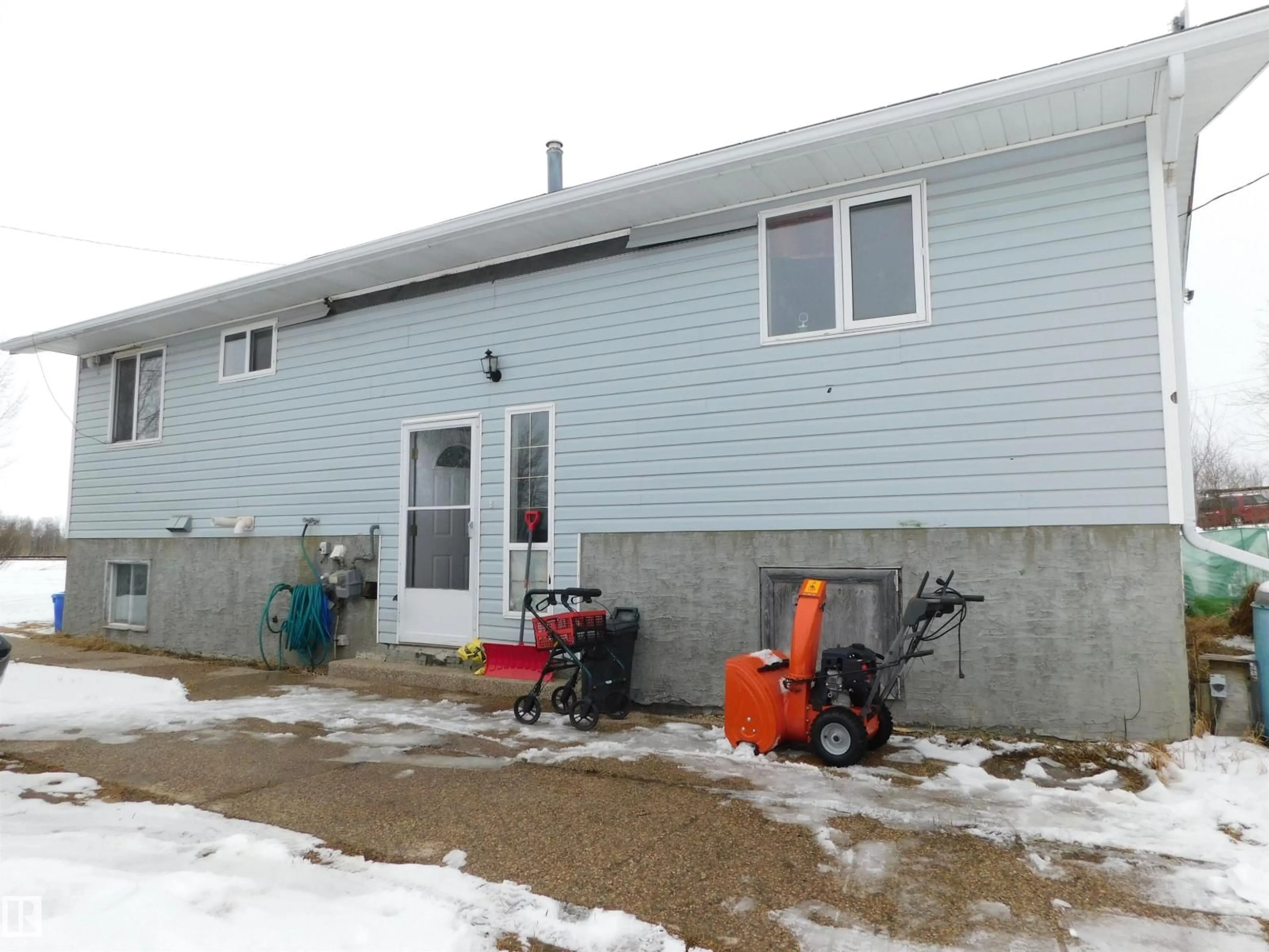 Unknown for 716 57115 RGE ROAD 80, Rochfort Bridge Alberta T0E1Y0