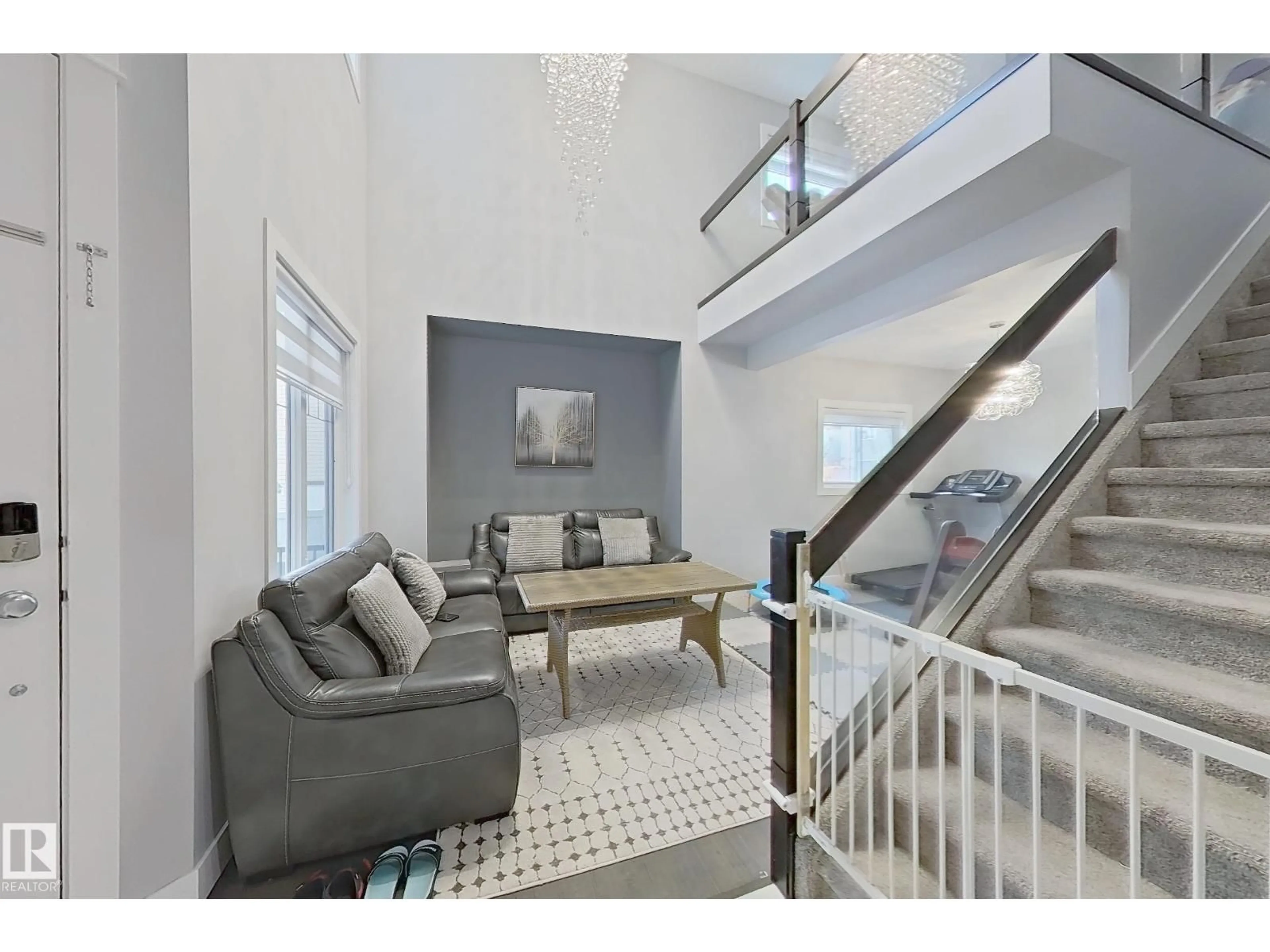 Unknown for 3107 13 AV, Edmonton Alberta T6T0Z3