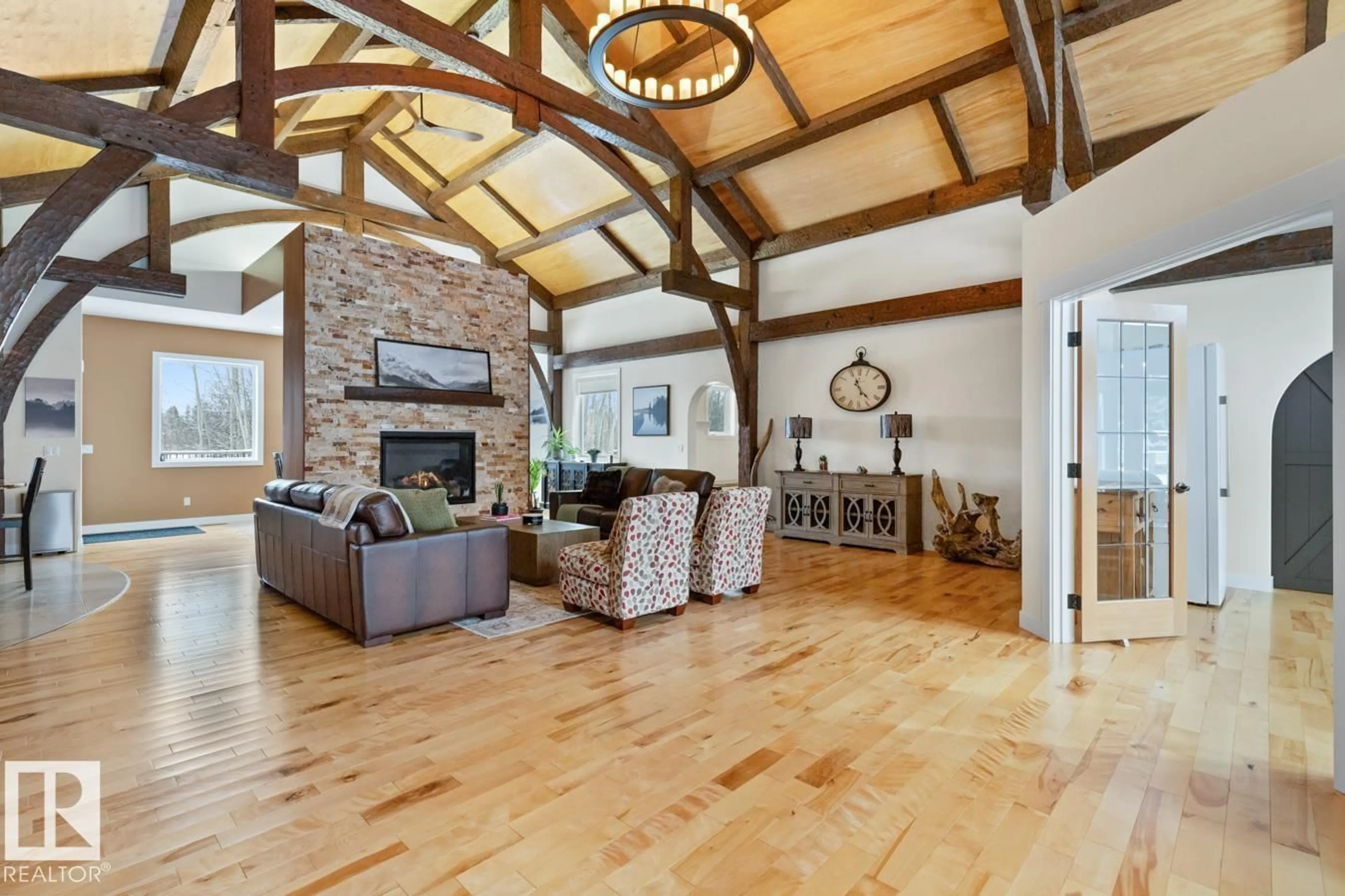 Indoor foyer for 2 - 53221 RGE ROAD 223, Rural Strathcona County Alberta T8E2K1