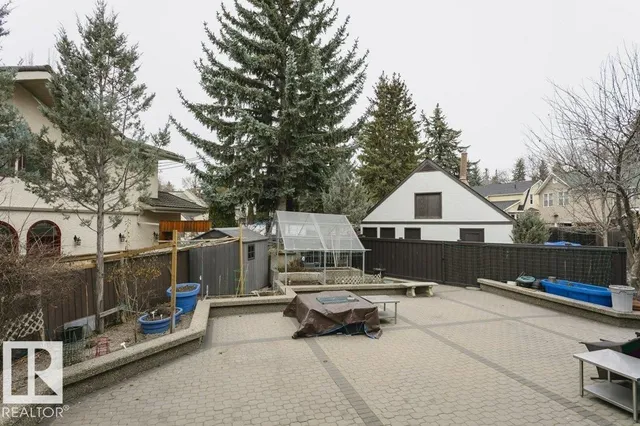 11 WELLINGTON CR, Edmonton 5
