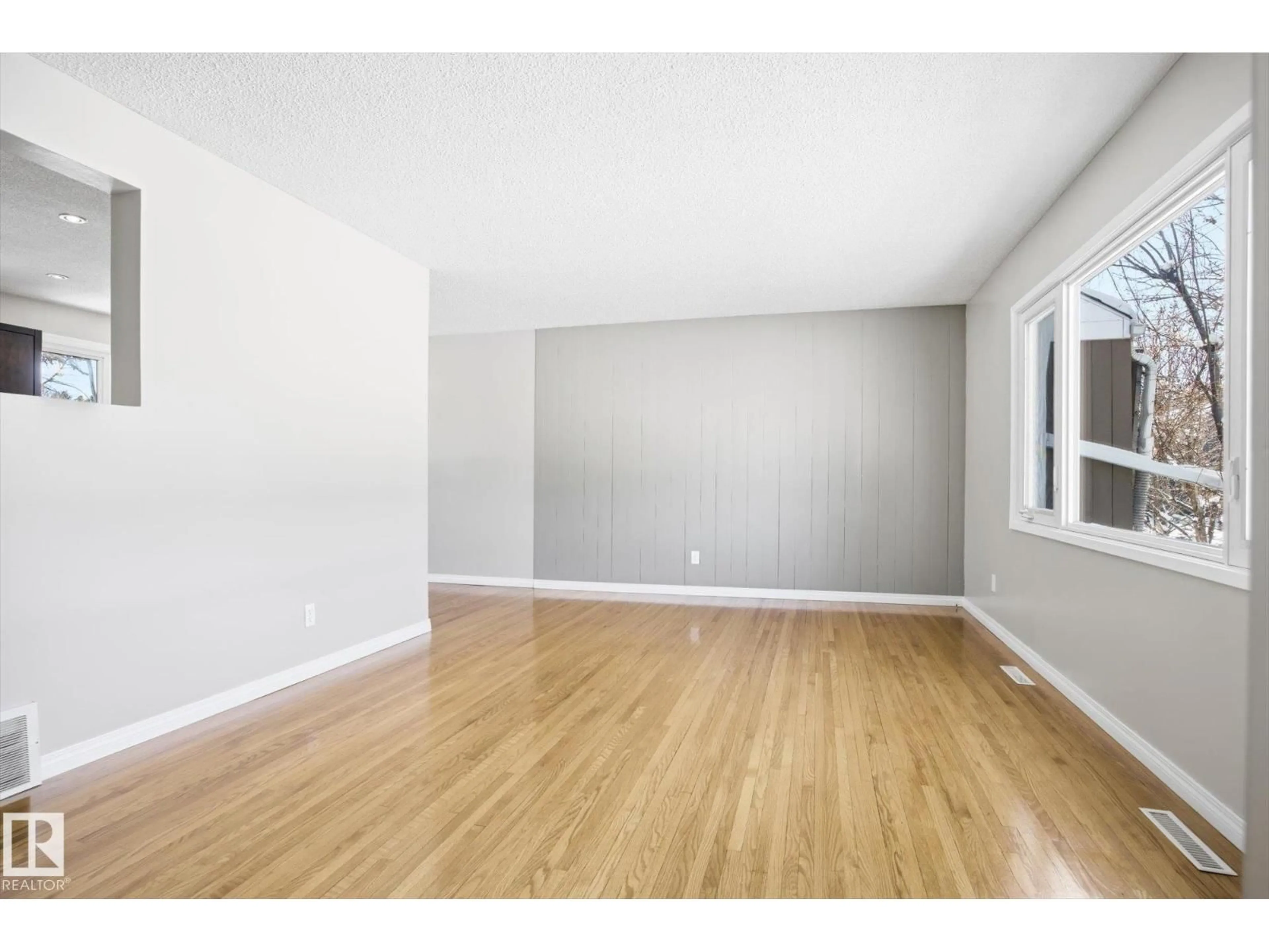 A pic of a room for 6 GARDEN CR, St. Albert Alberta T8N0W9