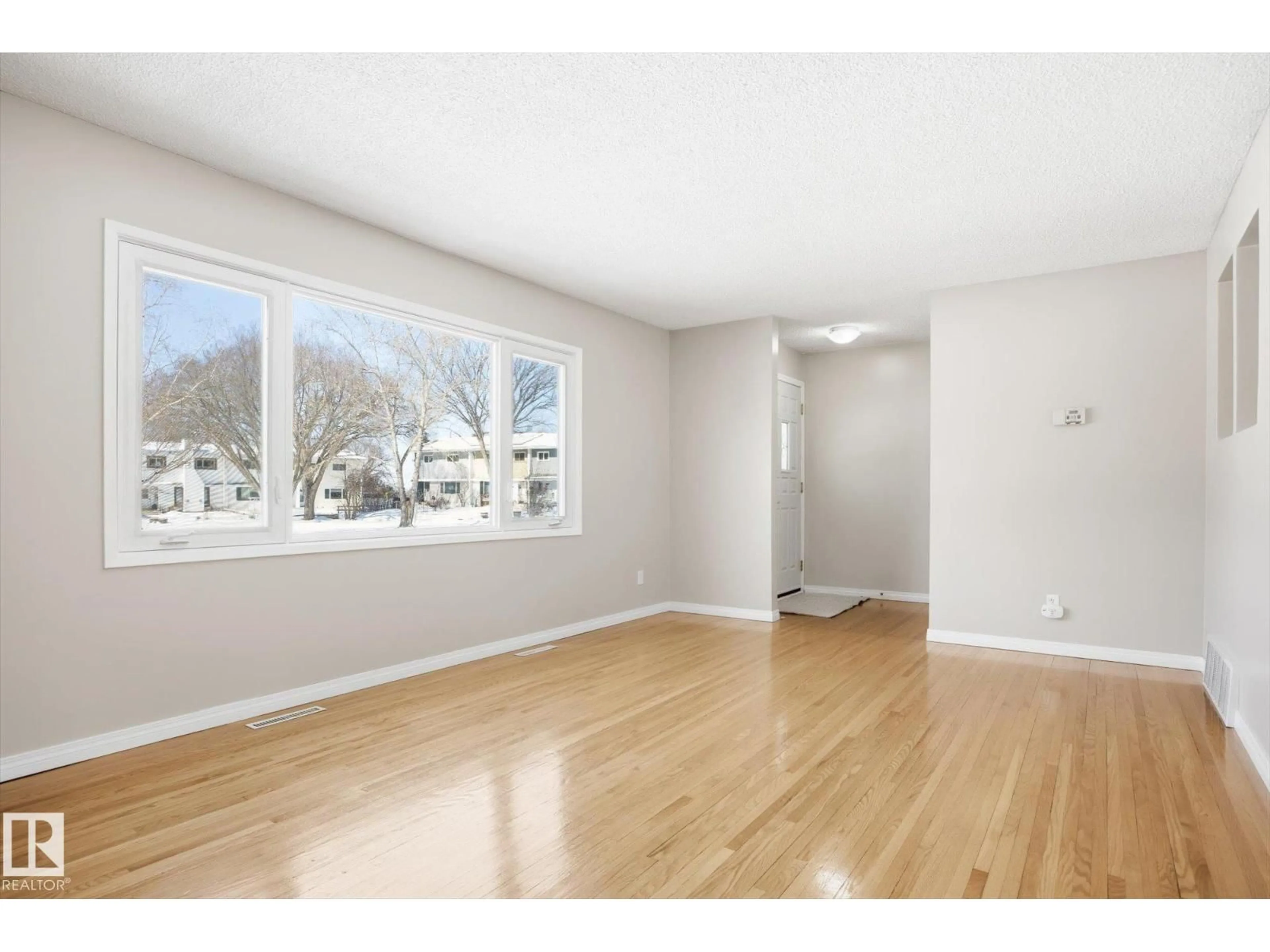 A pic of a room for 6 GARDEN CR, St. Albert Alberta T8N0W9