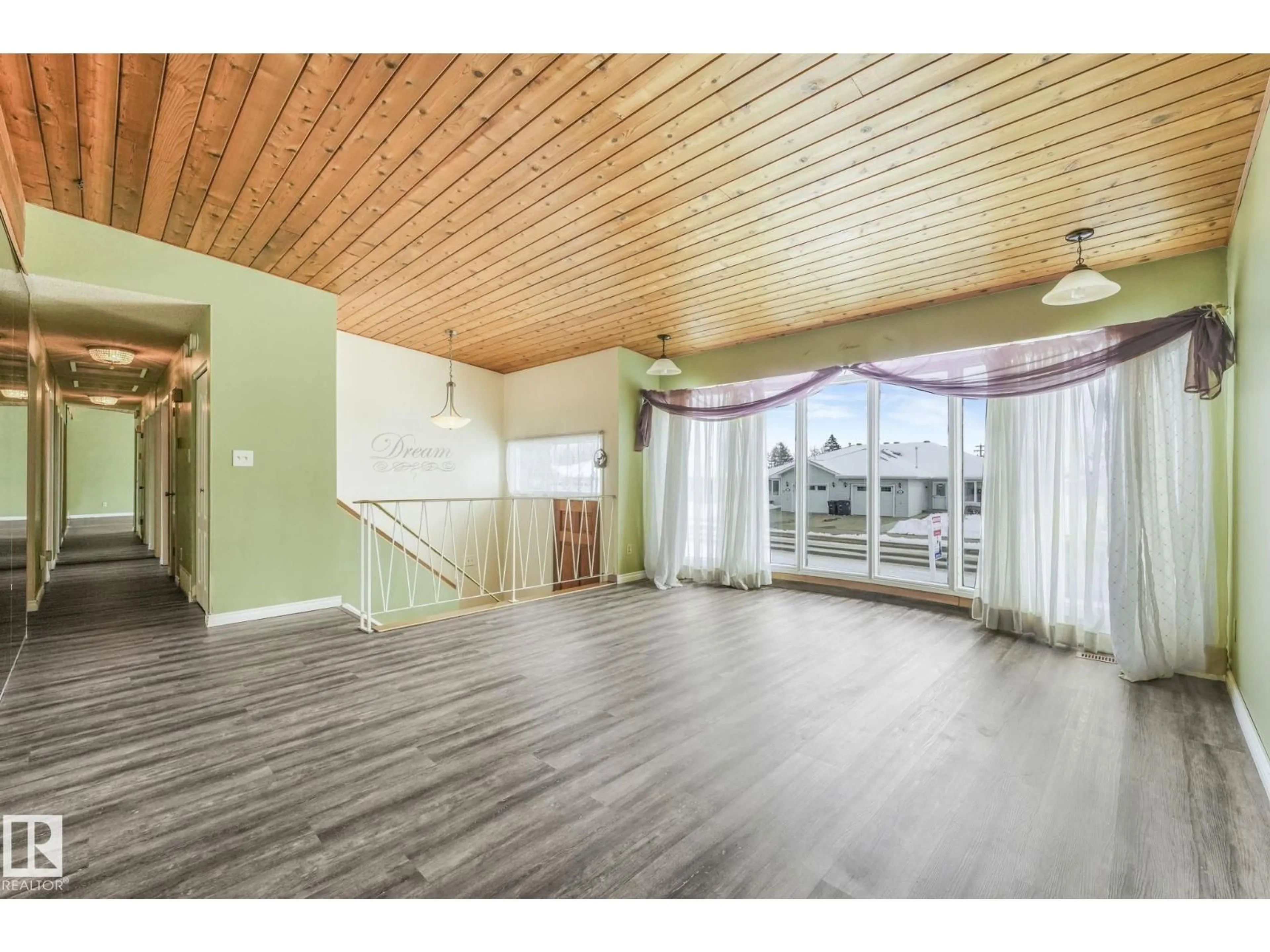 Unknown for 4906 47 ST, Gibbons Alberta T0A1N0