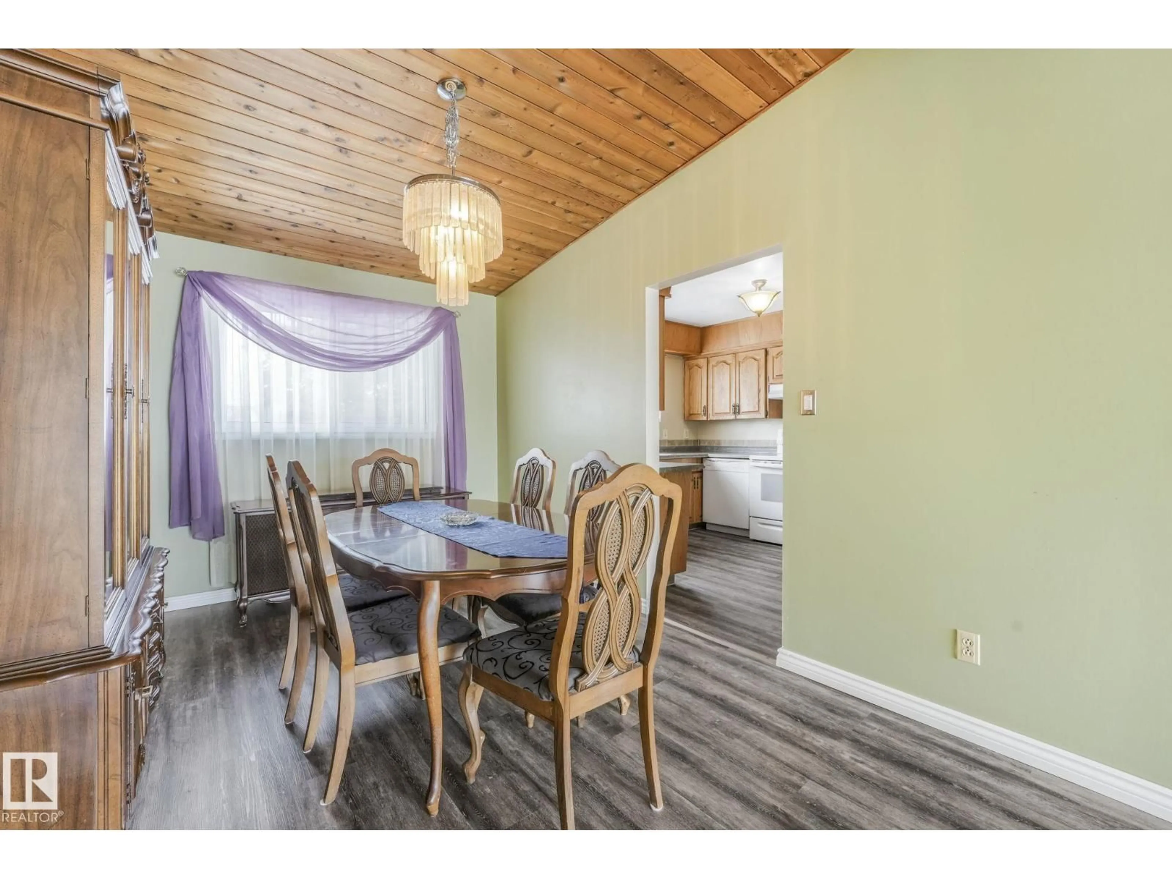 Dining room, wood/laminate floor for 4906 47 ST, Gibbons Alberta T0A1N0