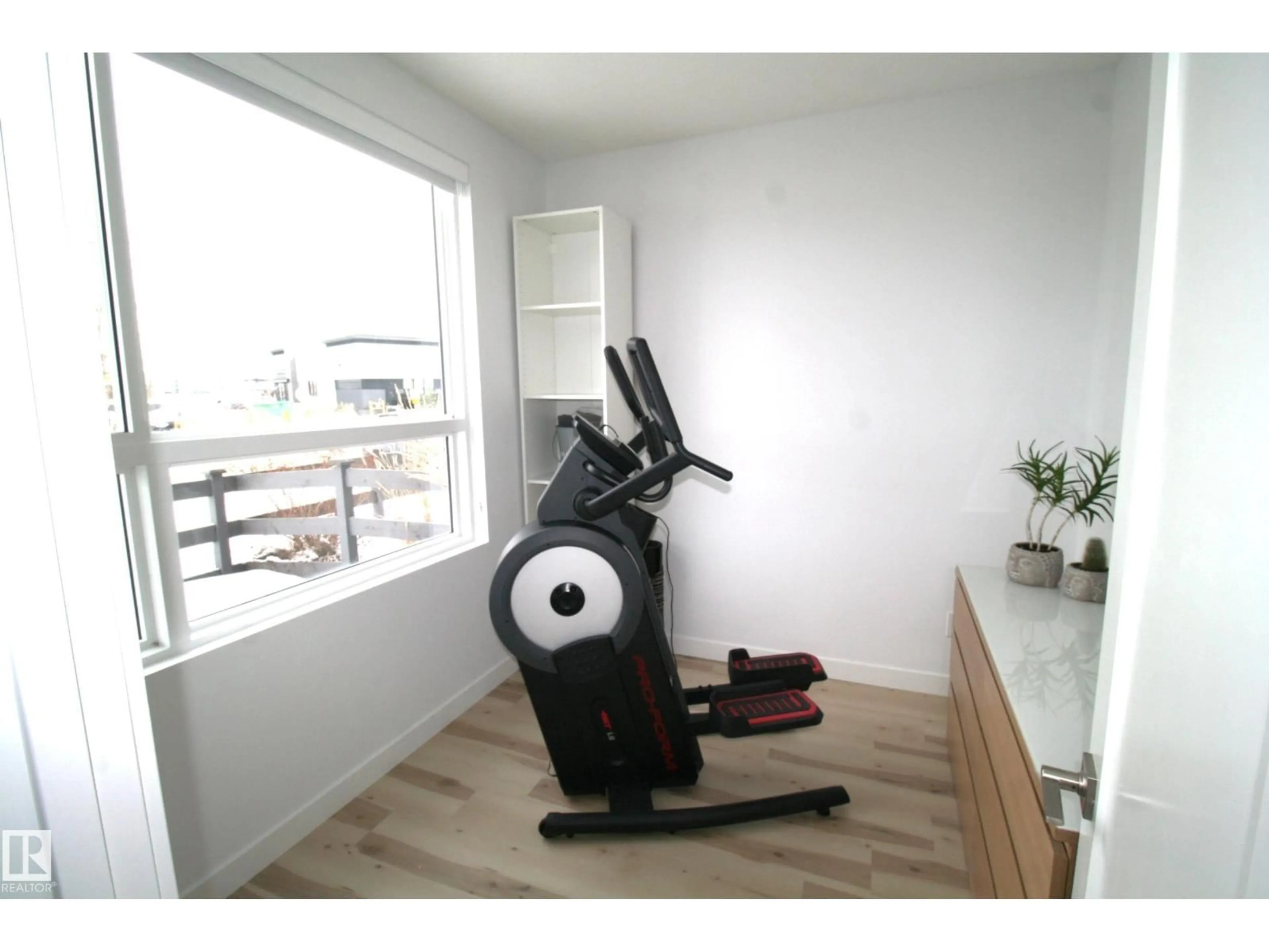 Gym or fitness room for #4 - 100 JENSEN LAKES BV, St. Albert Alberta T8N7H5