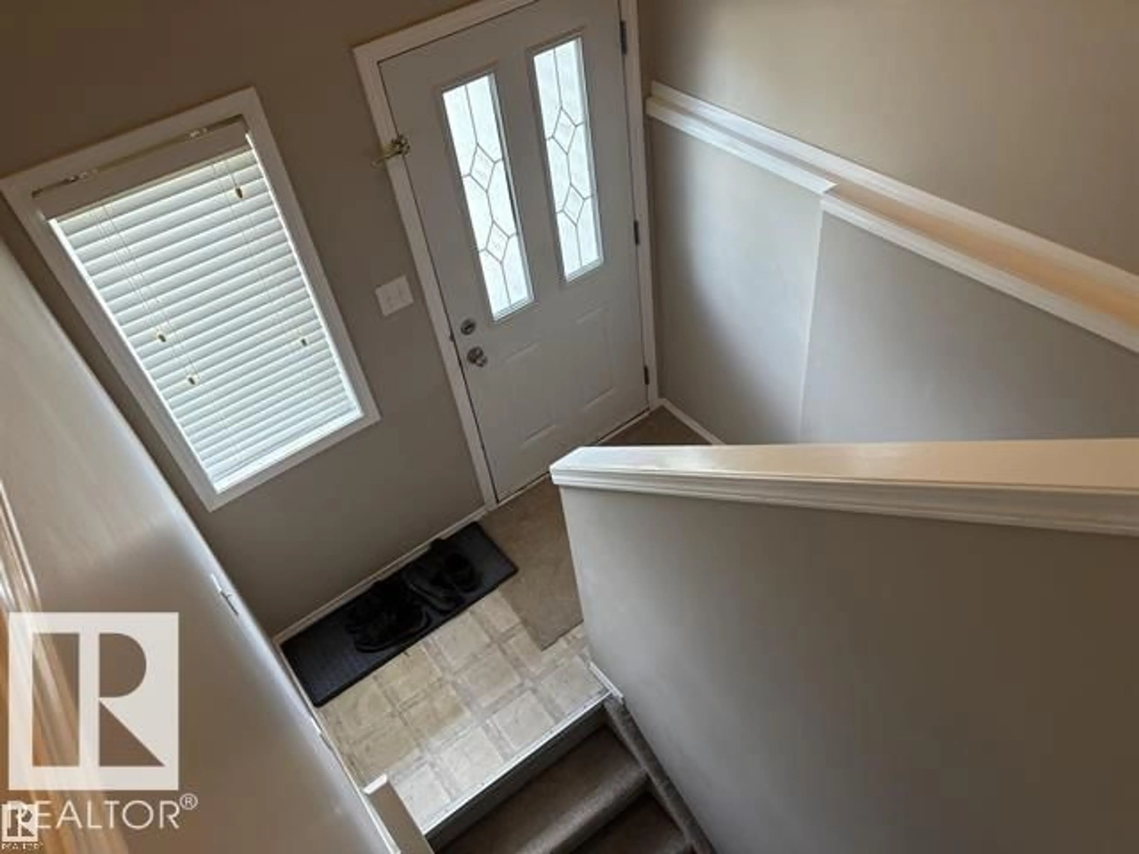 Indoor entryway for D - 4716 49 ST, Cold Lake Alberta T9M1Y4