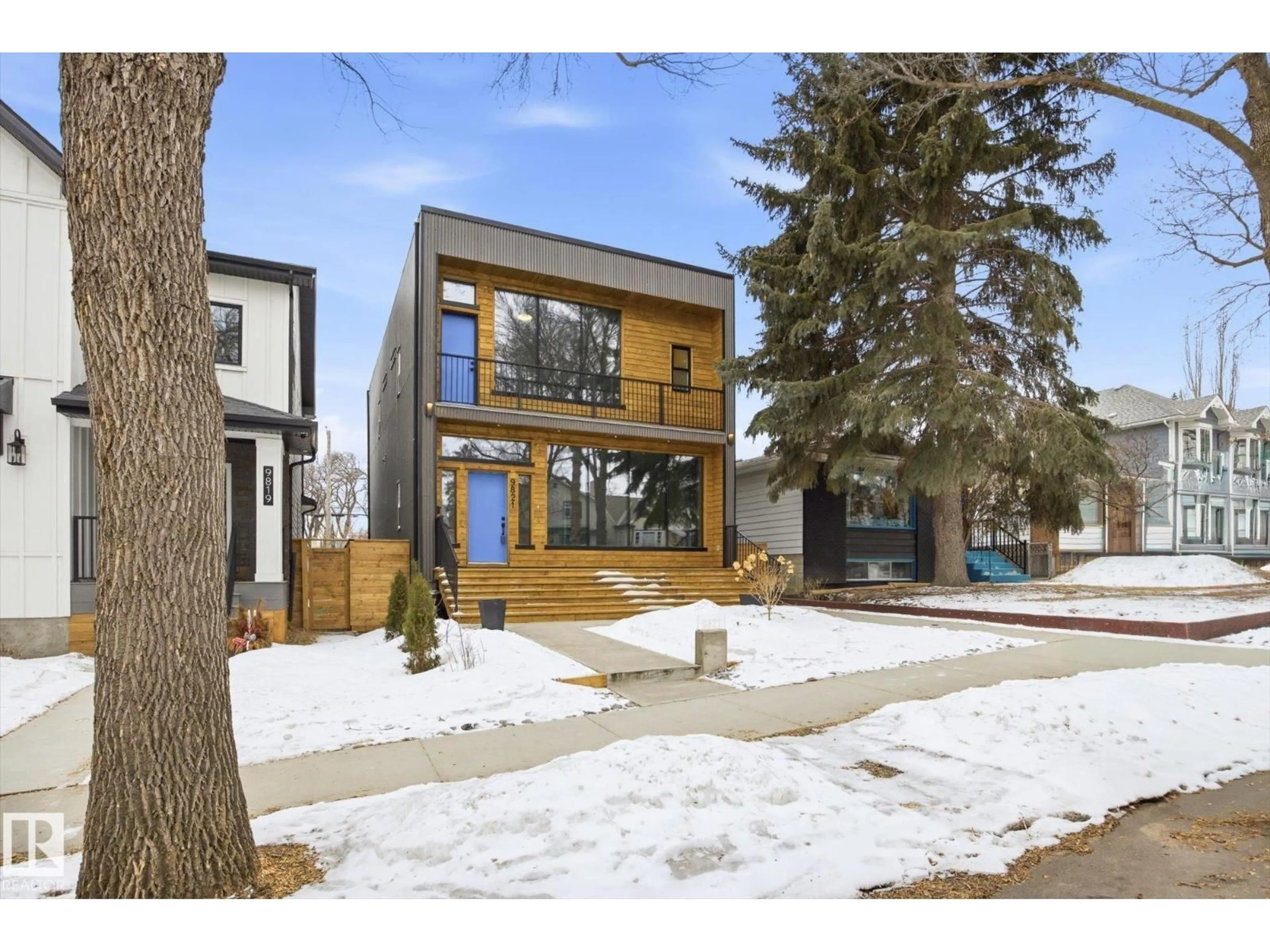 Unknown for NW - 9821 85 AV, Edmonton Alberta T6E2J5