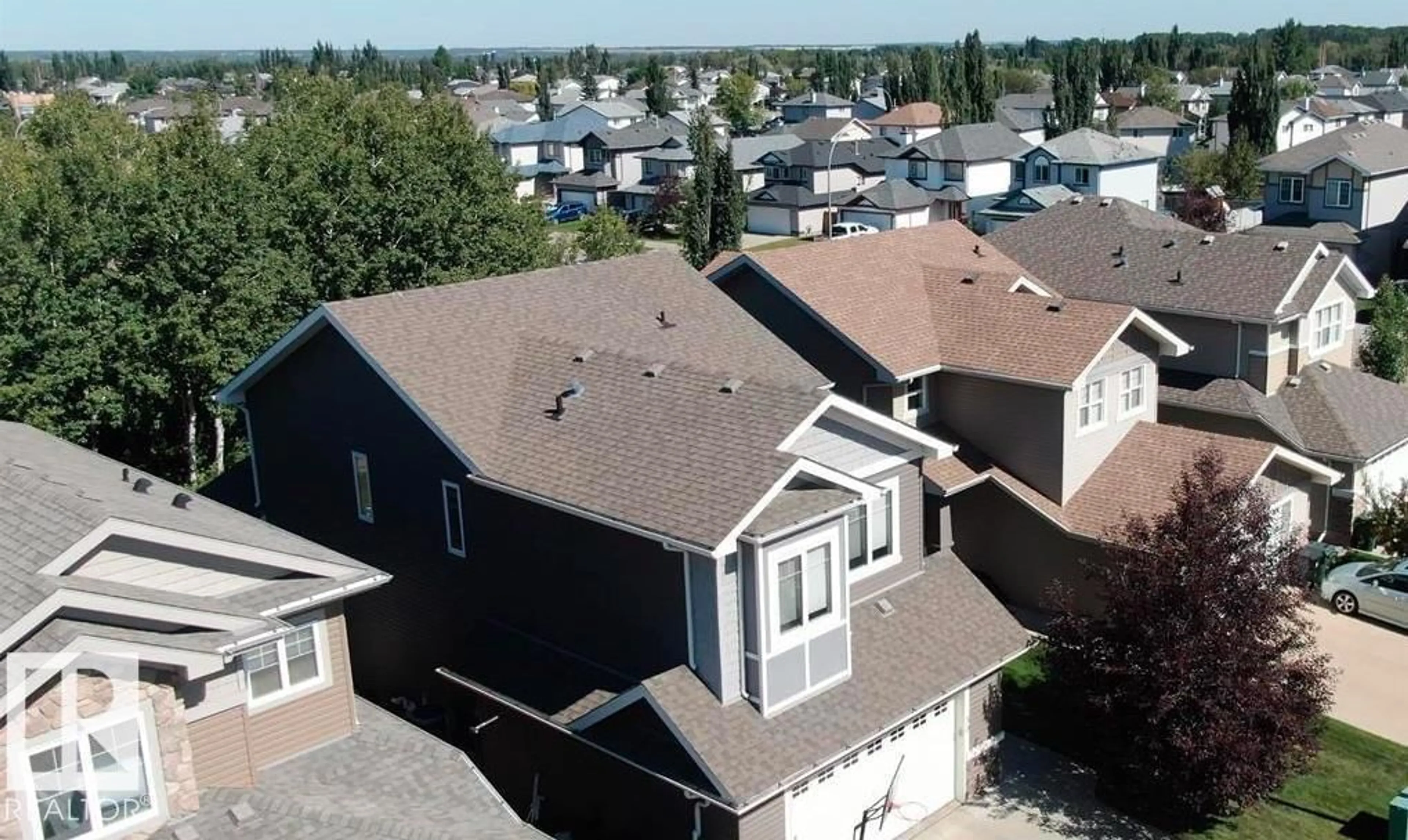 A pic from outside/outdoor area/front of a property/back of a property/a pic from drone, street for 30 HICKORY TR, Spruce Grove Alberta T7X0N6