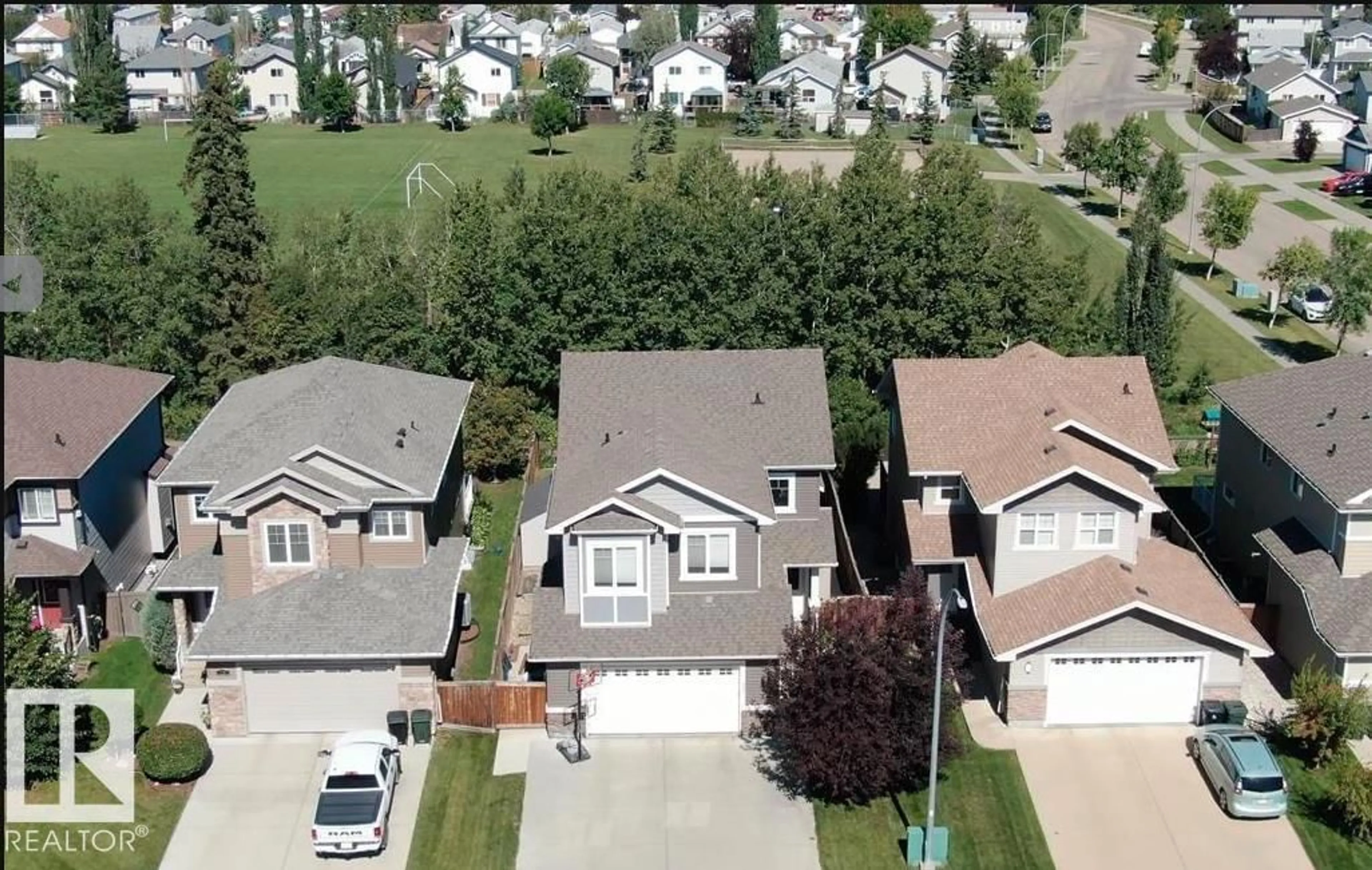 A pic from outside/outdoor area/front of a property/back of a property/a pic from drone, street for 30 HICKORY TR, Spruce Grove Alberta T7X0N6
