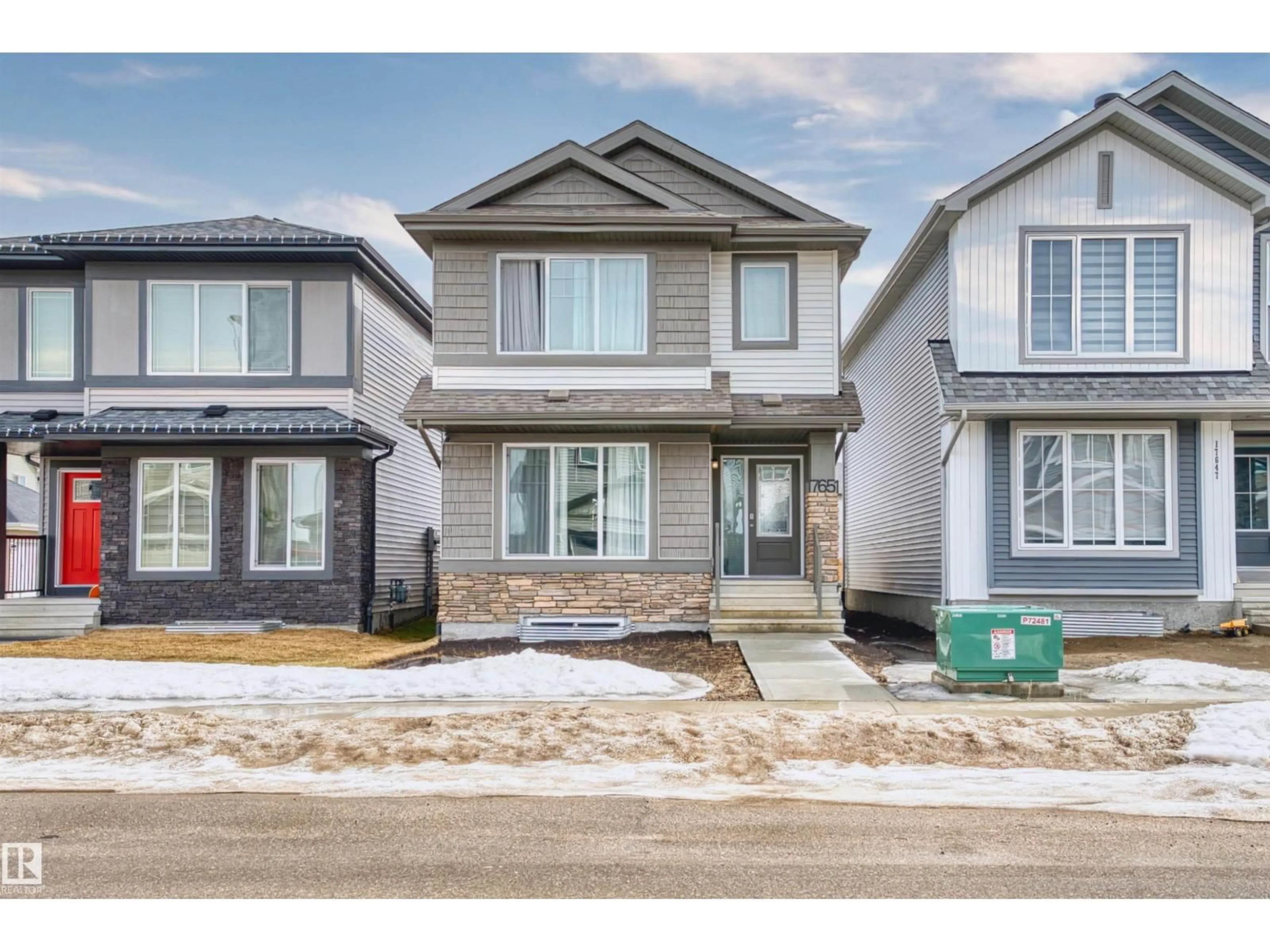 Unknown for 17651 49 ST, Edmonton Alberta T5Y3Y1