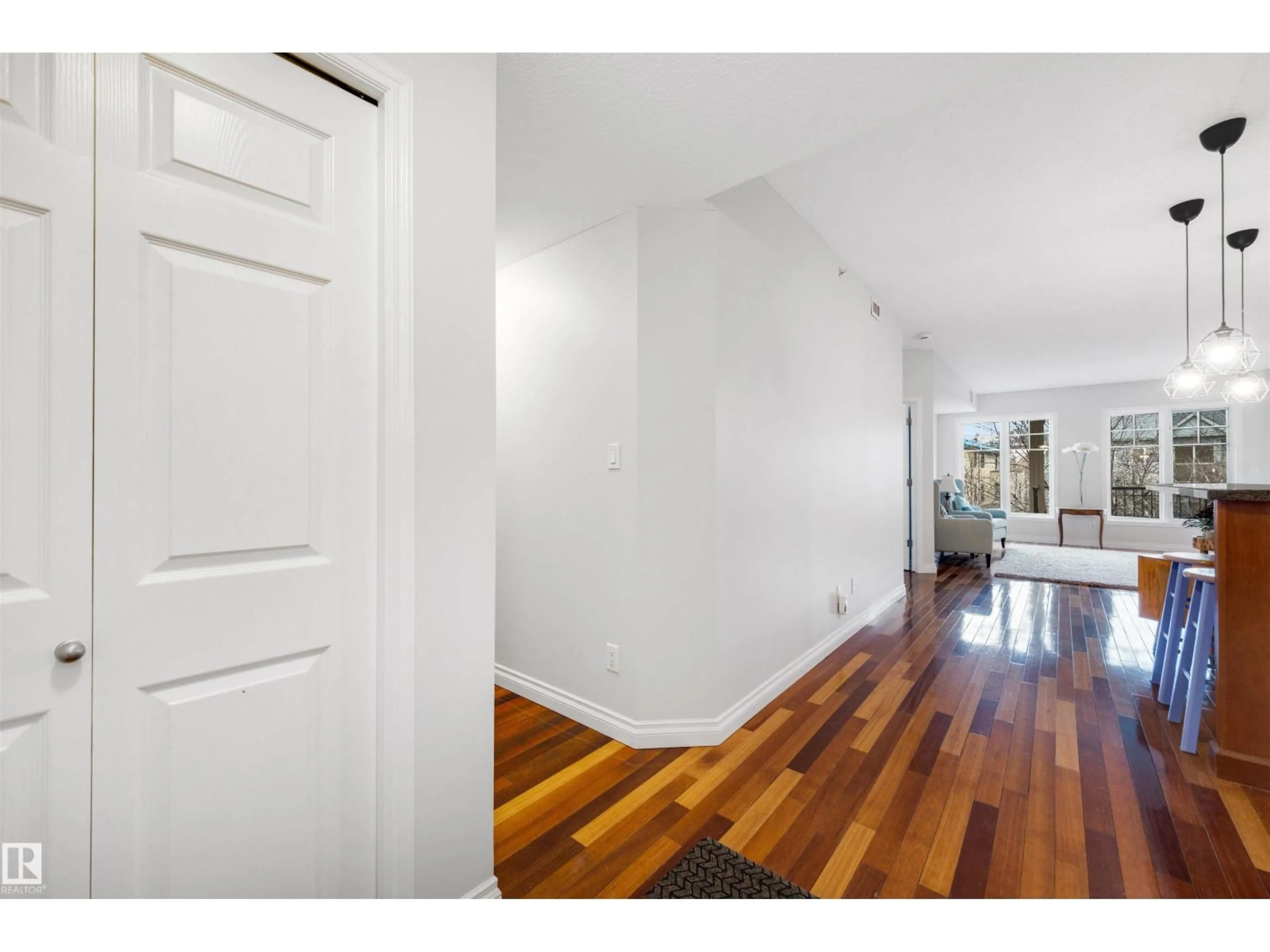 Indoor entryway for 305 - 9803 96A ST NW, Edmonton Alberta T6A4A5