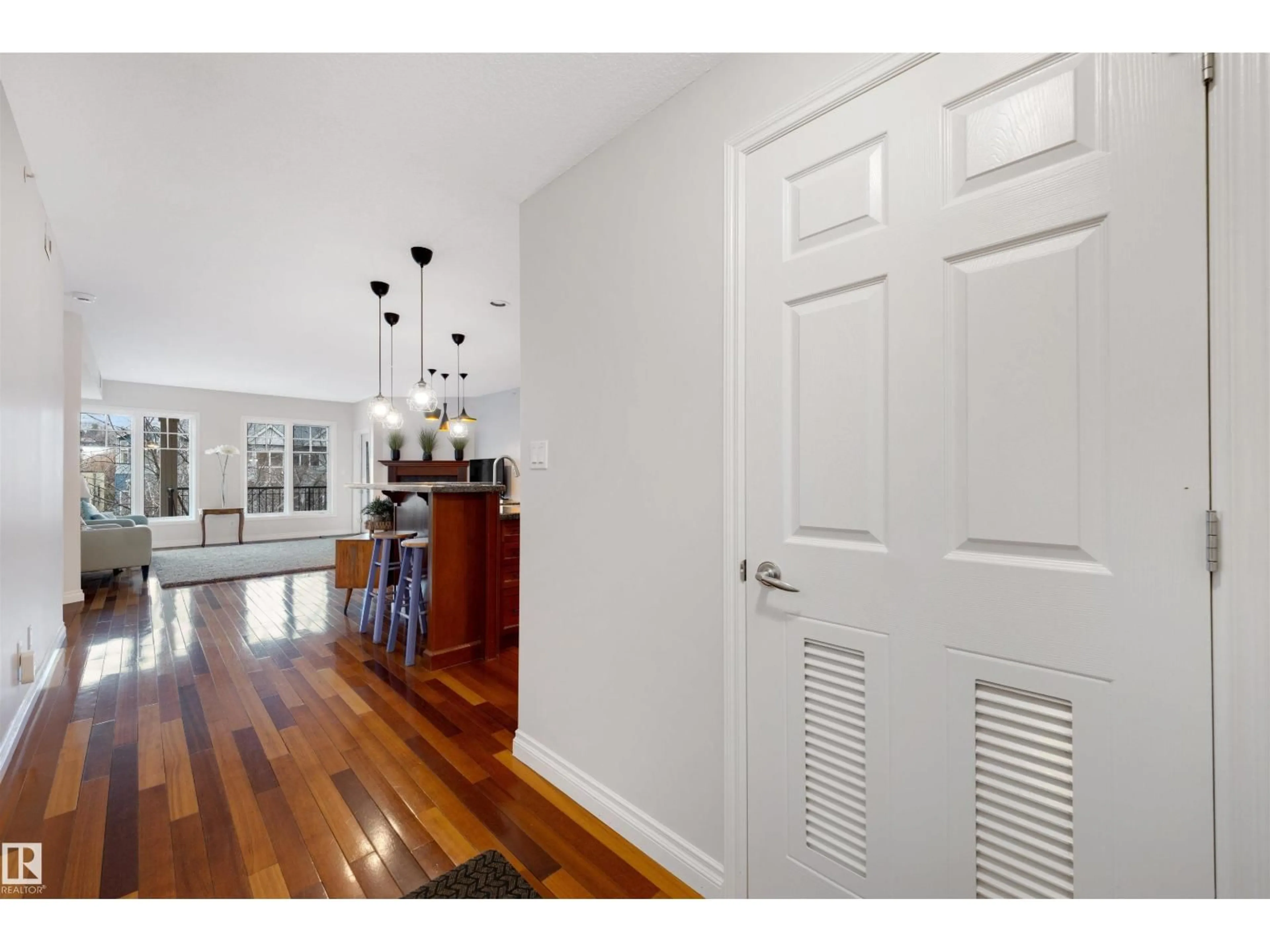 Indoor entryway for 305 - 9803 96A ST NW, Edmonton Alberta T6A4A5
