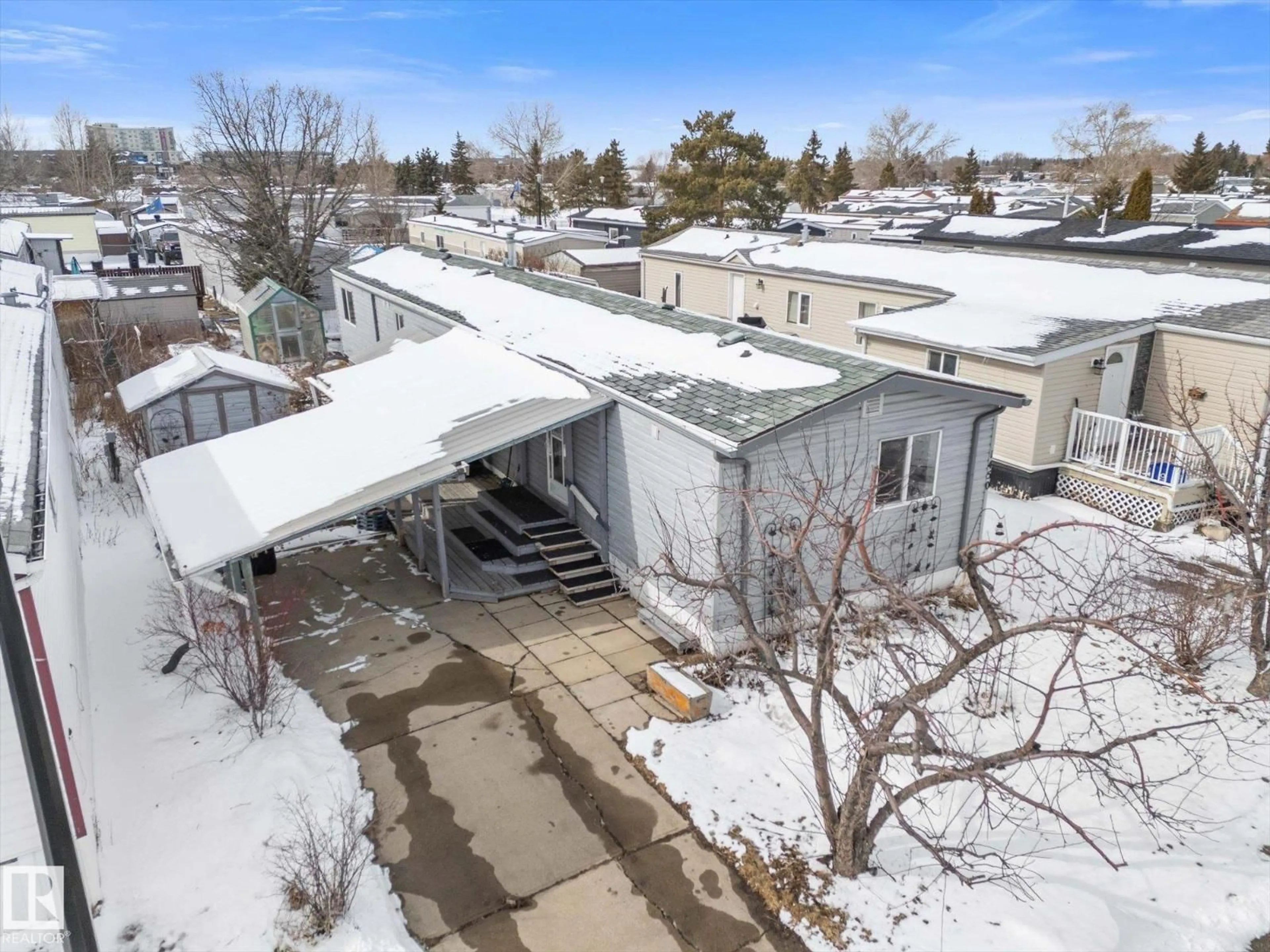 A pic from outside/outdoor area/front of a property/back of a property/a pic from drone, street for 1450 LAKELAND VILLAGE BLVD, Sherwood Park Alberta T8H1L8