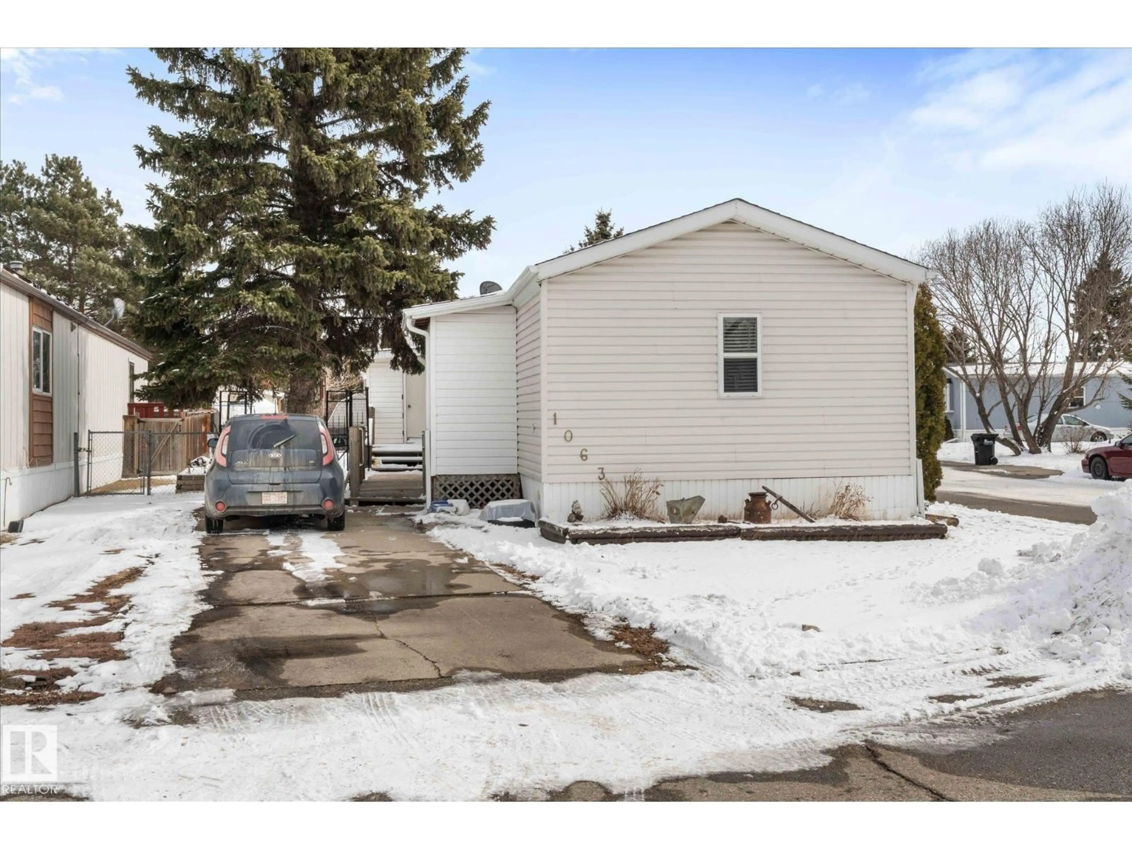 Unknown for 1063 LAKELAND CR, Sherwood Park Alberta T8H1J5