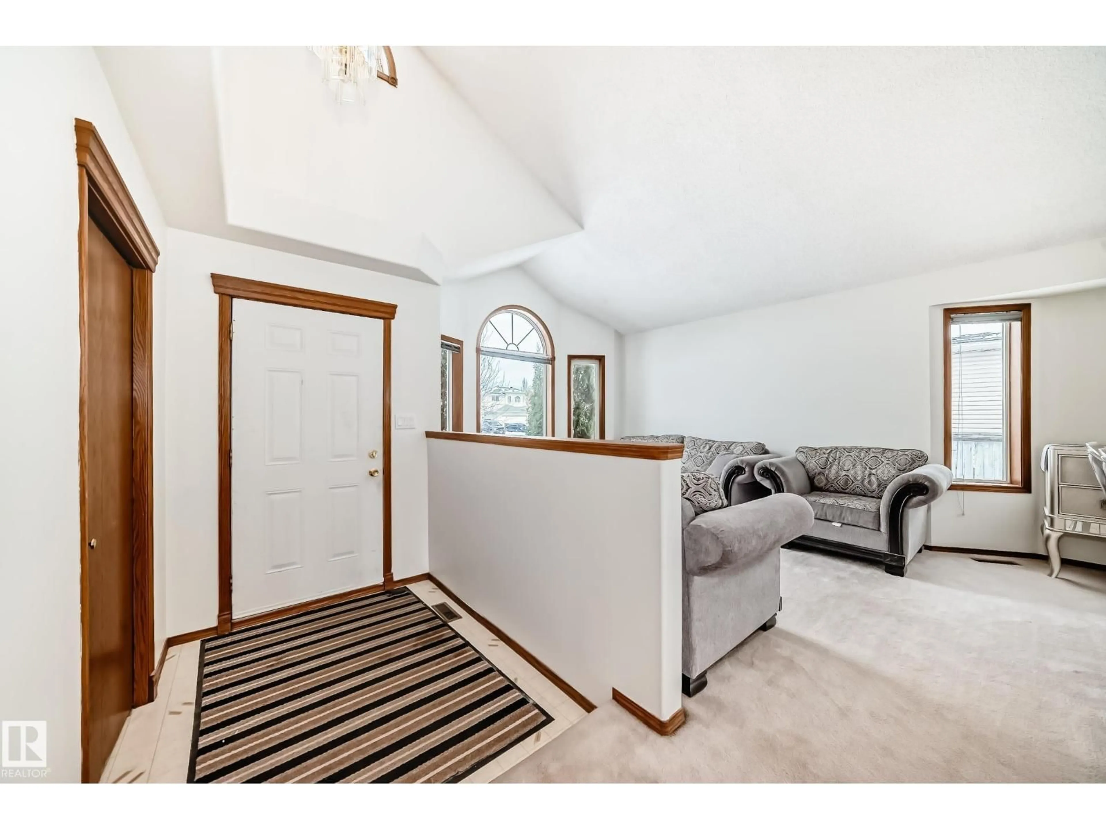 Indoor entryway for NW - 15404 132 ST, Edmonton Alberta T6V1B9