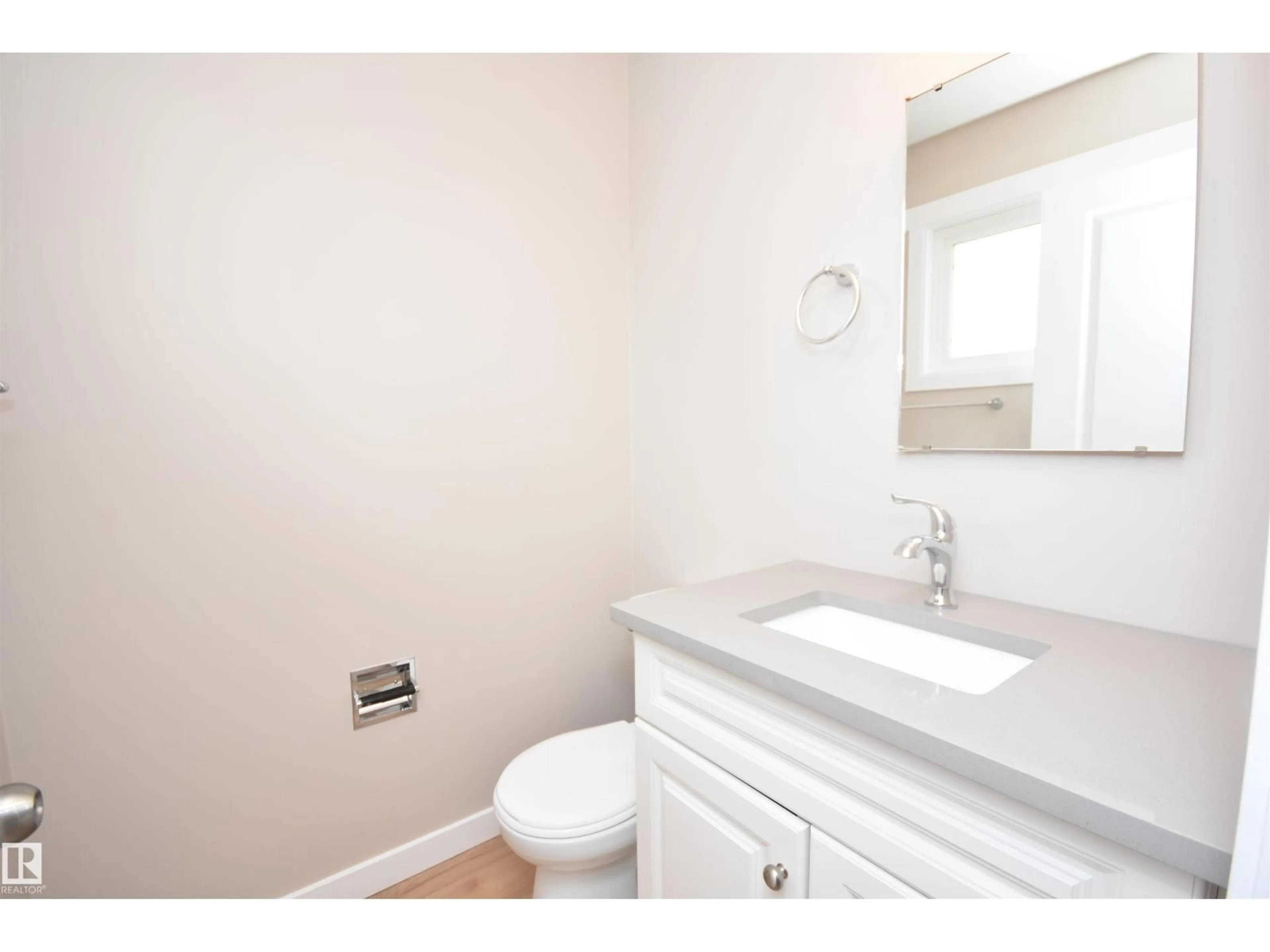 Standard bathroom, unknown for 13527 70 ST, Edmonton Alberta T5C0K5