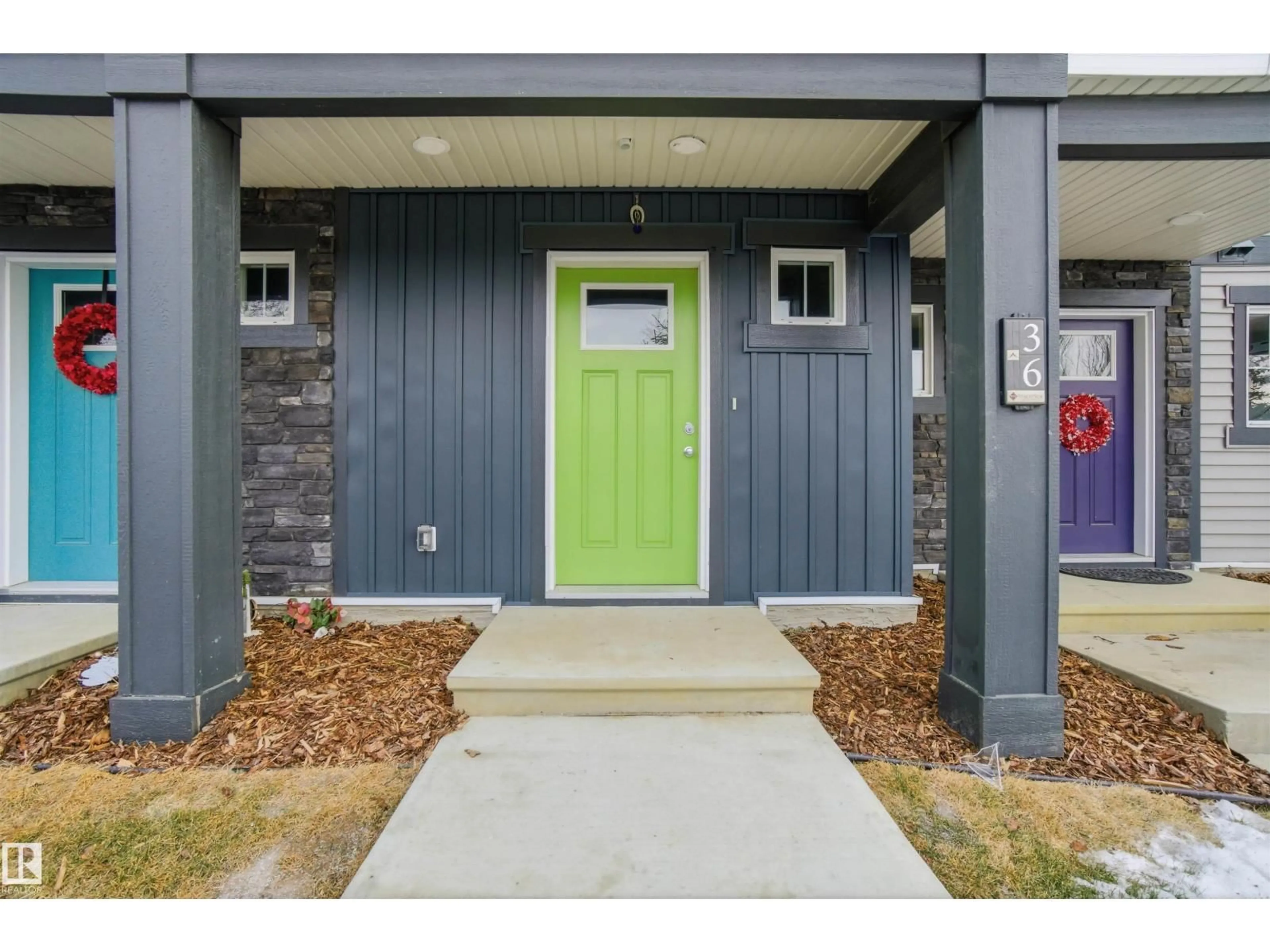 Indoor entryway for 1530 - 36 TAMARACK BV, Edmonton Alberta T6T2E6