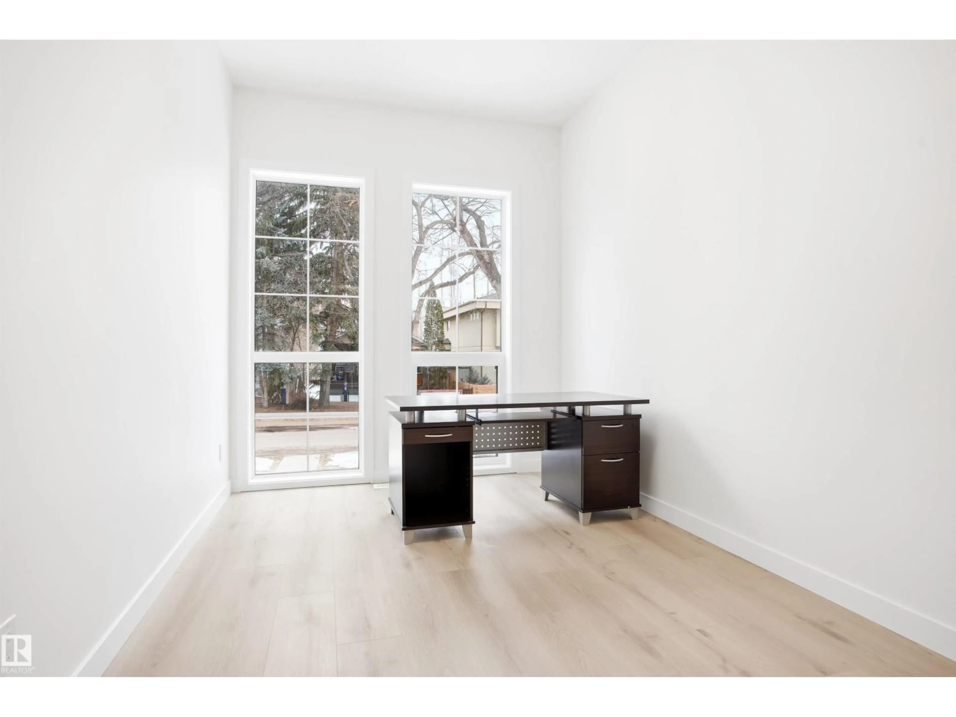 A pic of a room for NW - 9807 90 AV, Edmonton Alberta T6E2T2