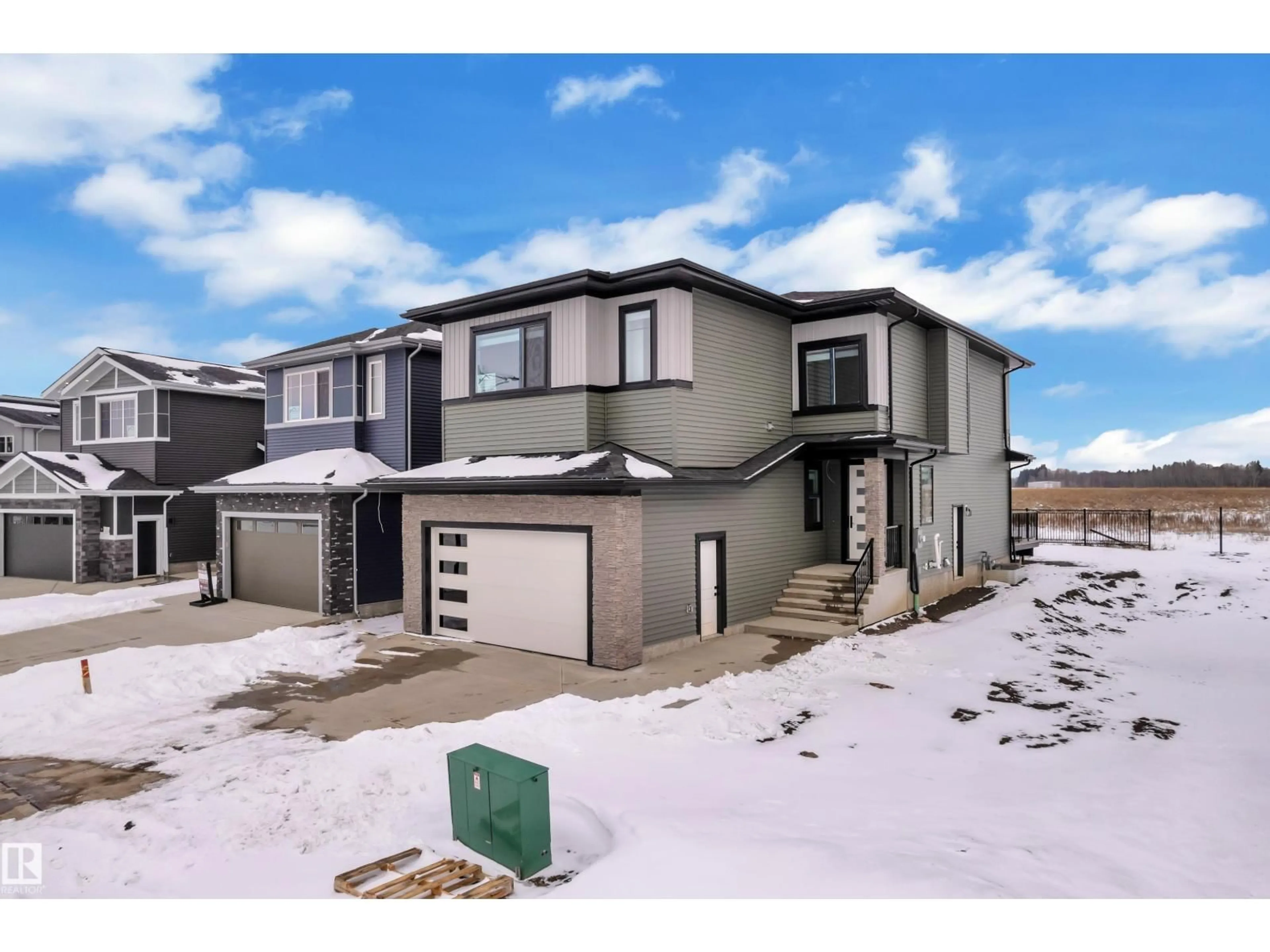 A pic from outside/outdoor area/front of a property/back of a property/a pic from drone, street for 110 ELDRIDGE PT, St. Albert Alberta T8N8C3