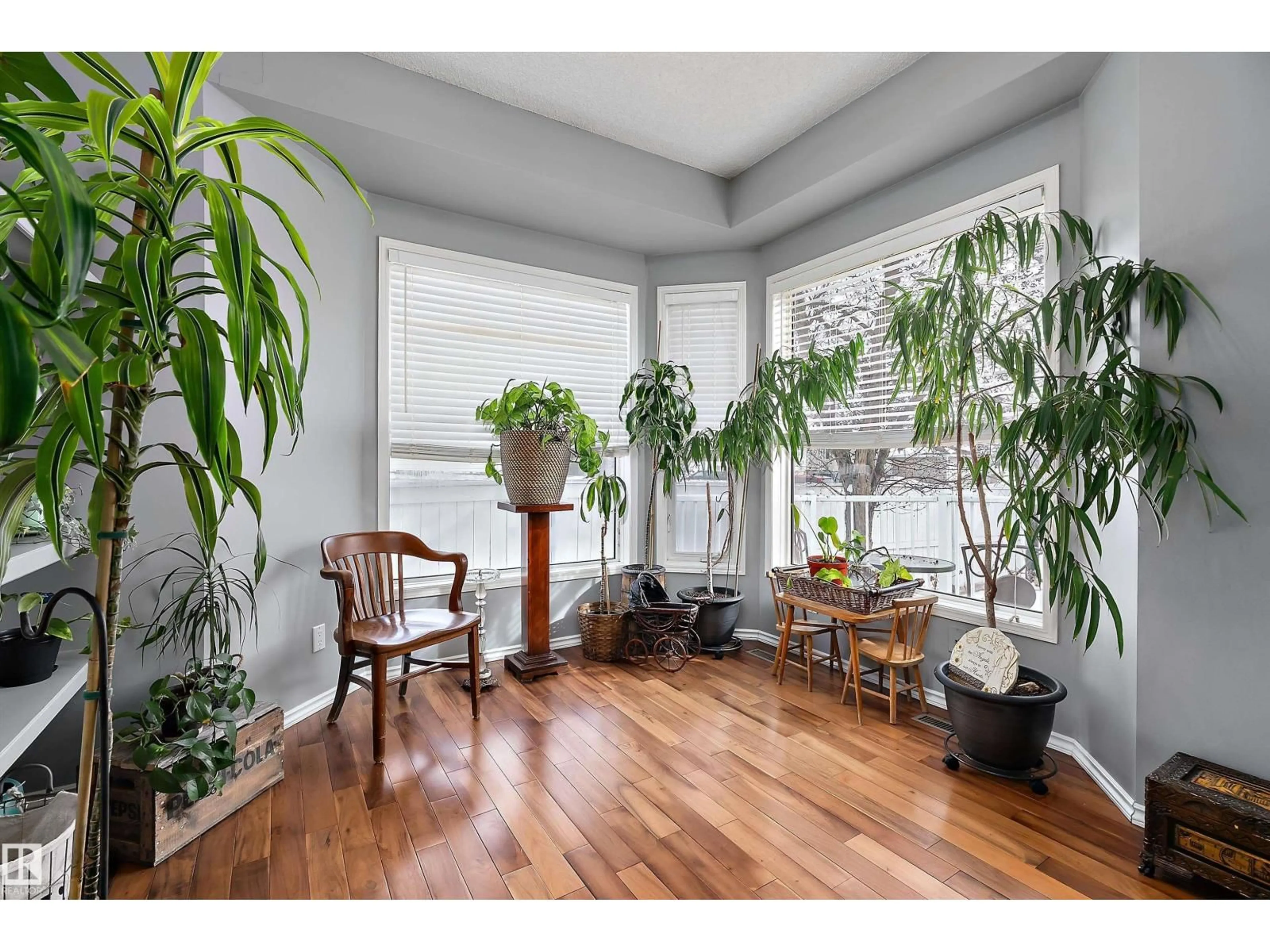 Indoor entryway for 3706 131A AV, Edmonton Alberta T5A4Y8