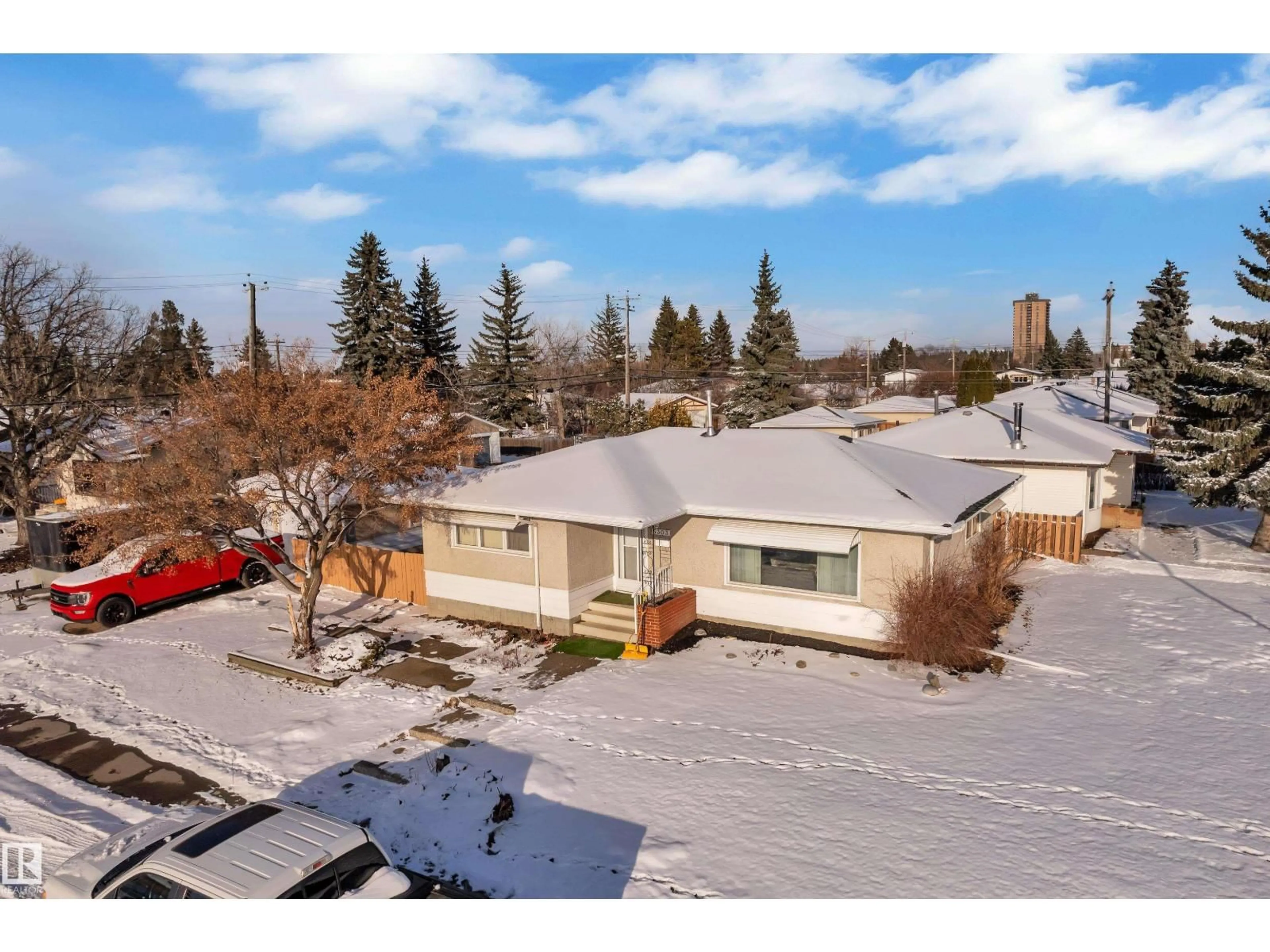 A pic from outside/outdoor area/front of a property/back of a property/a pic from drone, street for NW - 5303 114B ST, Edmonton Alberta T6H3N6