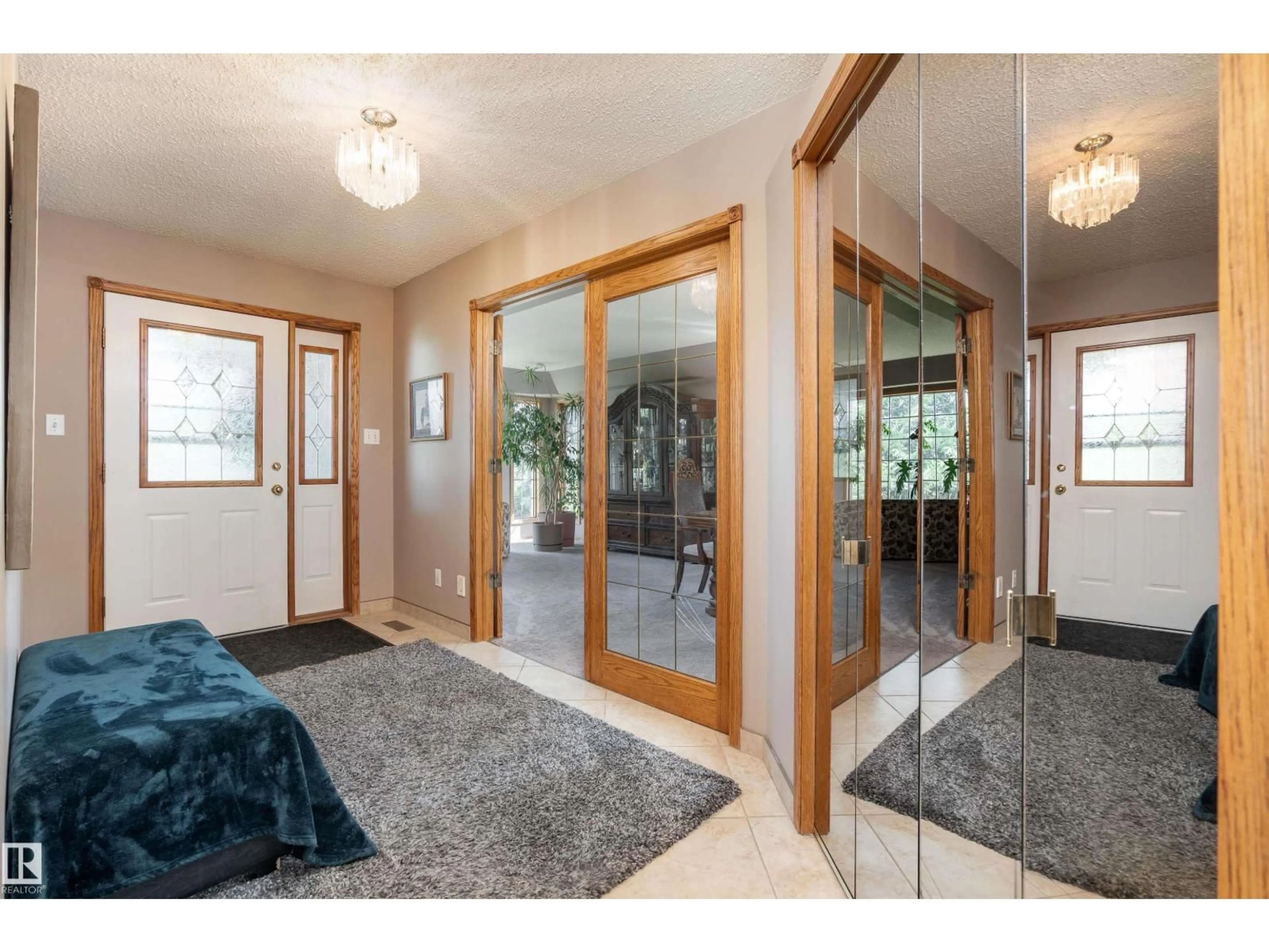 Indoor entryway for 54224 RGE ROAD 245, Rural Sturgeon County Alberta T8T0A6