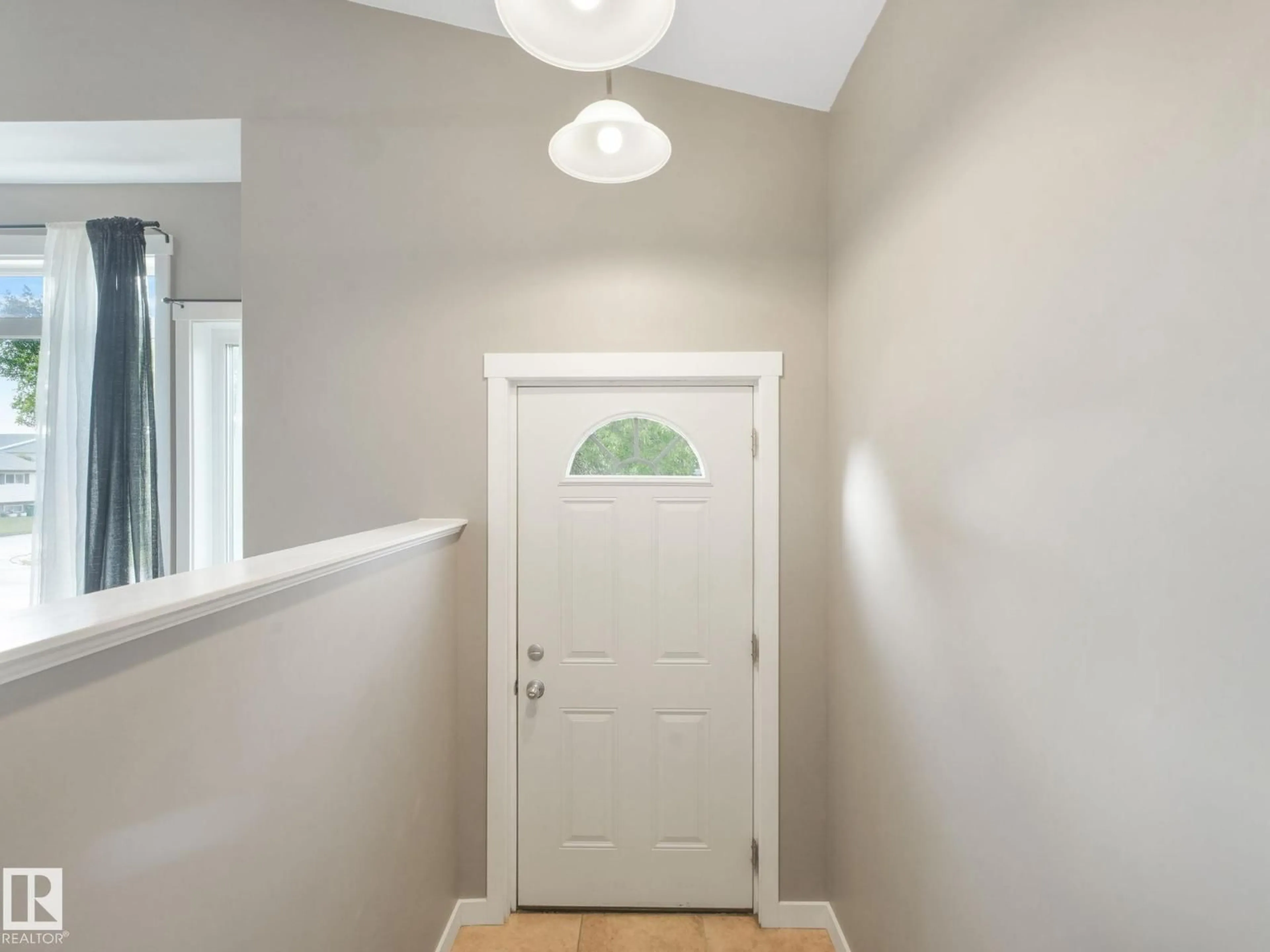 Indoor entryway for 5035 51 AV, Lamont Alberta T0B2R0