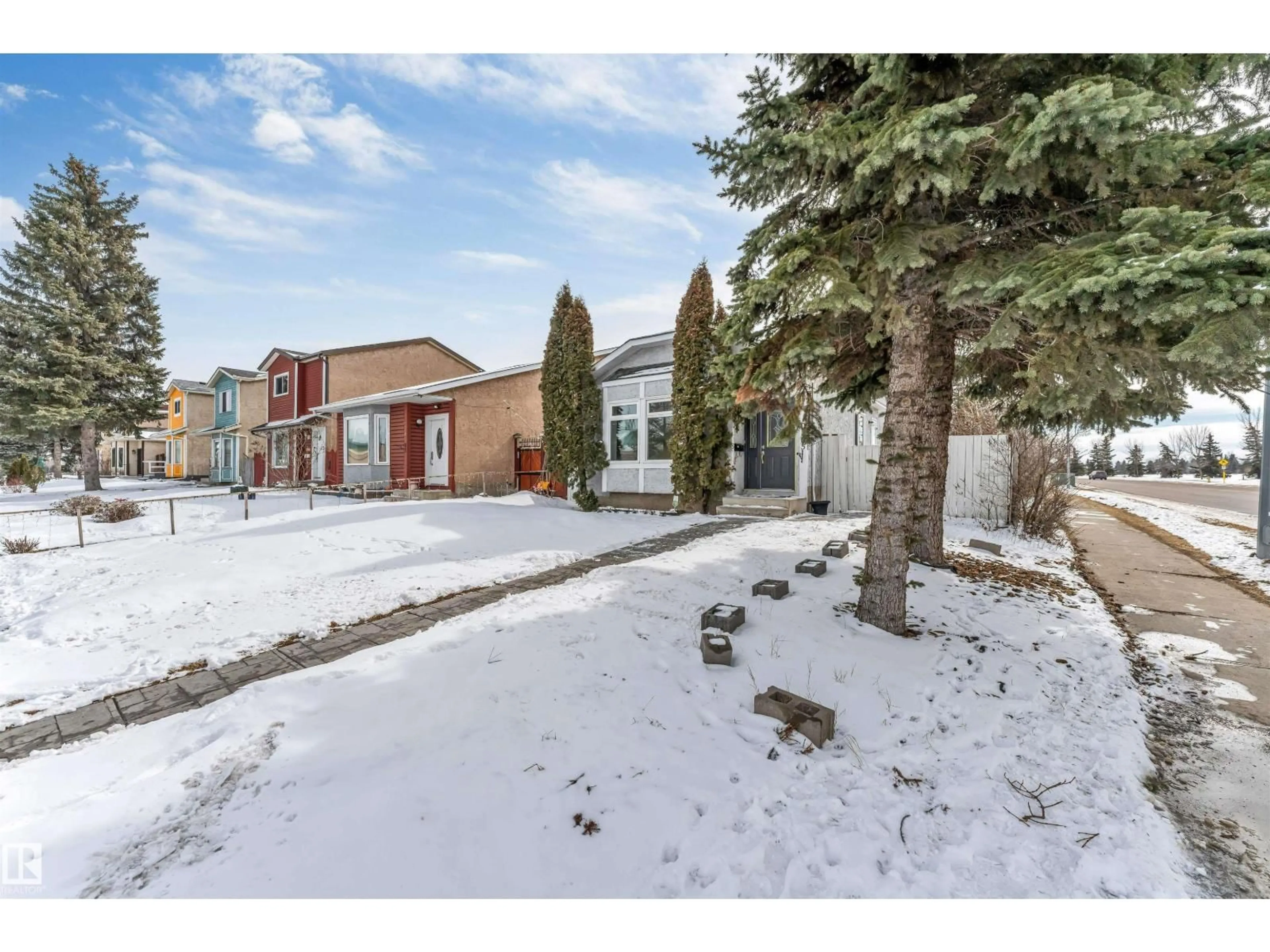 Unknown for NW - 10865 21 AVE, Edmonton Alberta T5J5S1