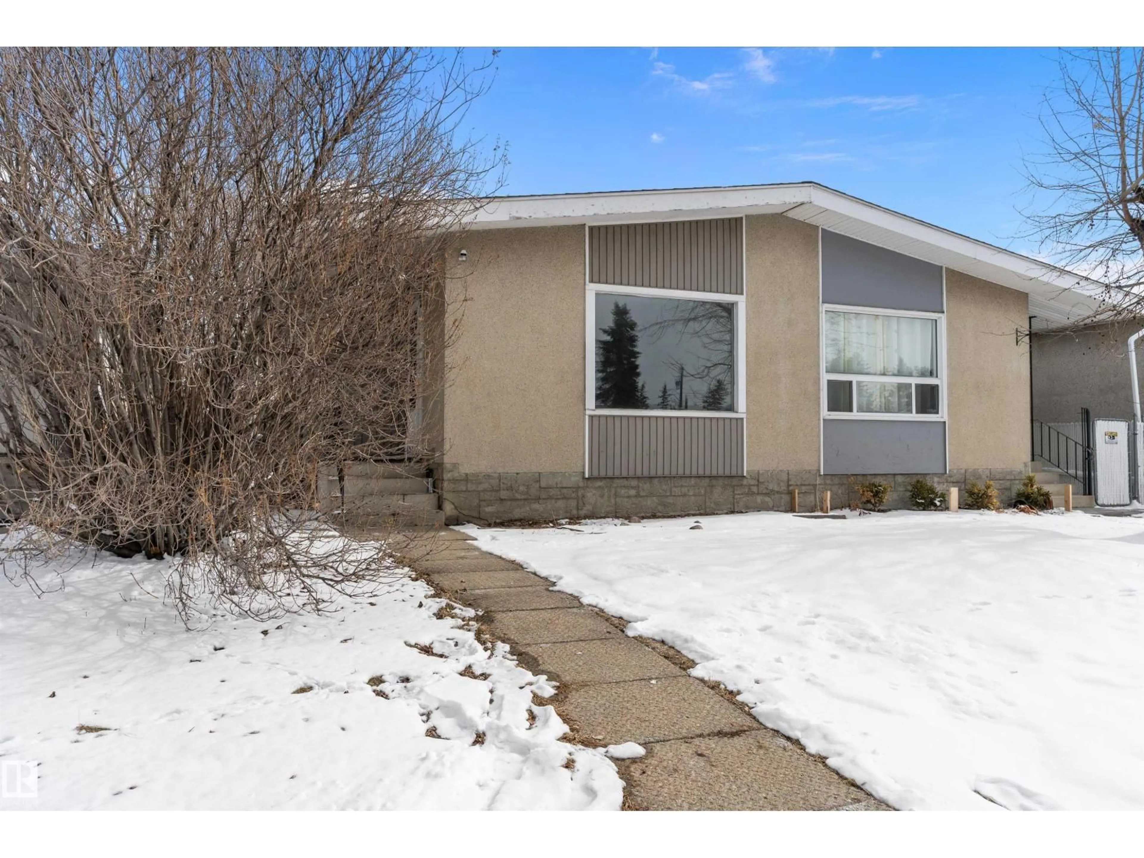 Unknown for 12721 90 ST, Edmonton Alberta T5E3L5