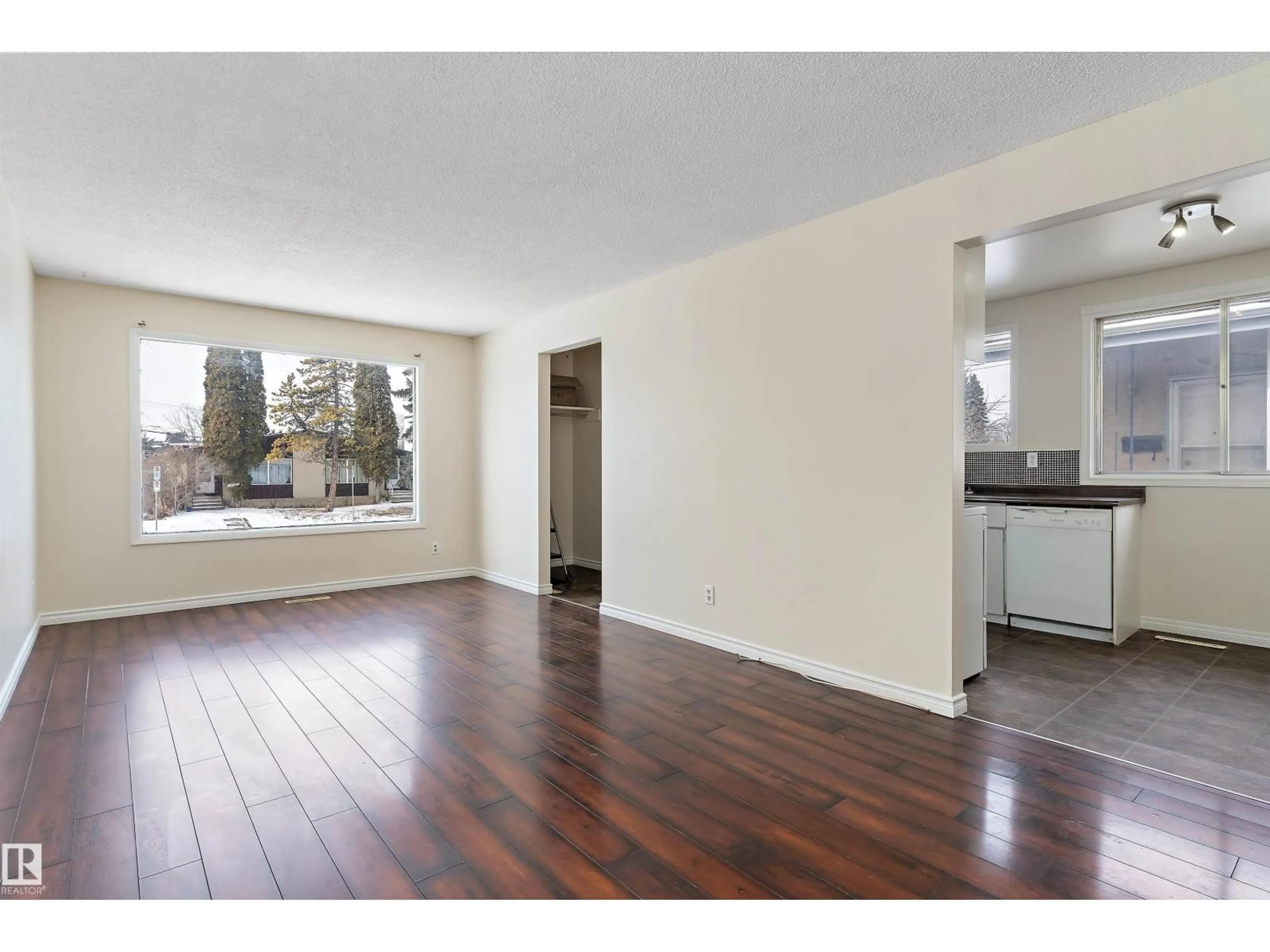A pic of a room for 12721 90 ST, Edmonton Alberta T5E3L5