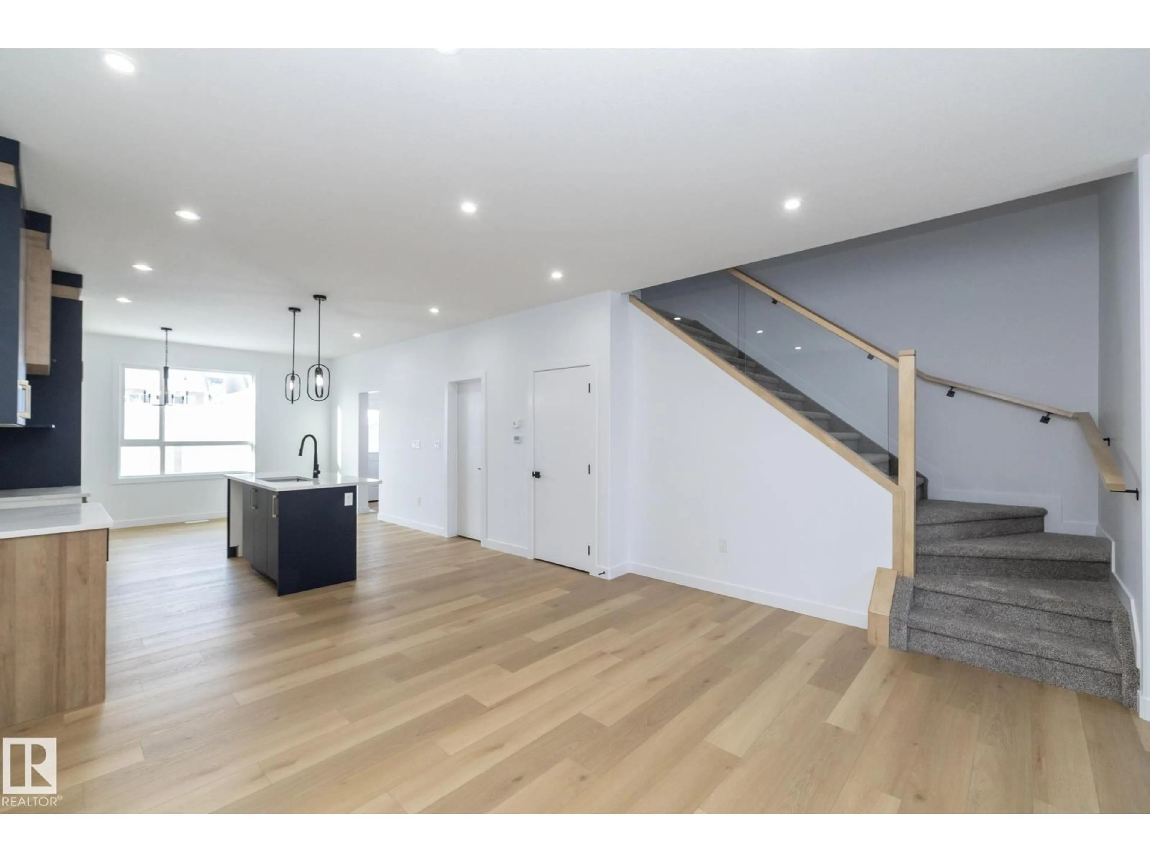 Unknown for 9811 106 AV, Morinville Alberta T0A0K0