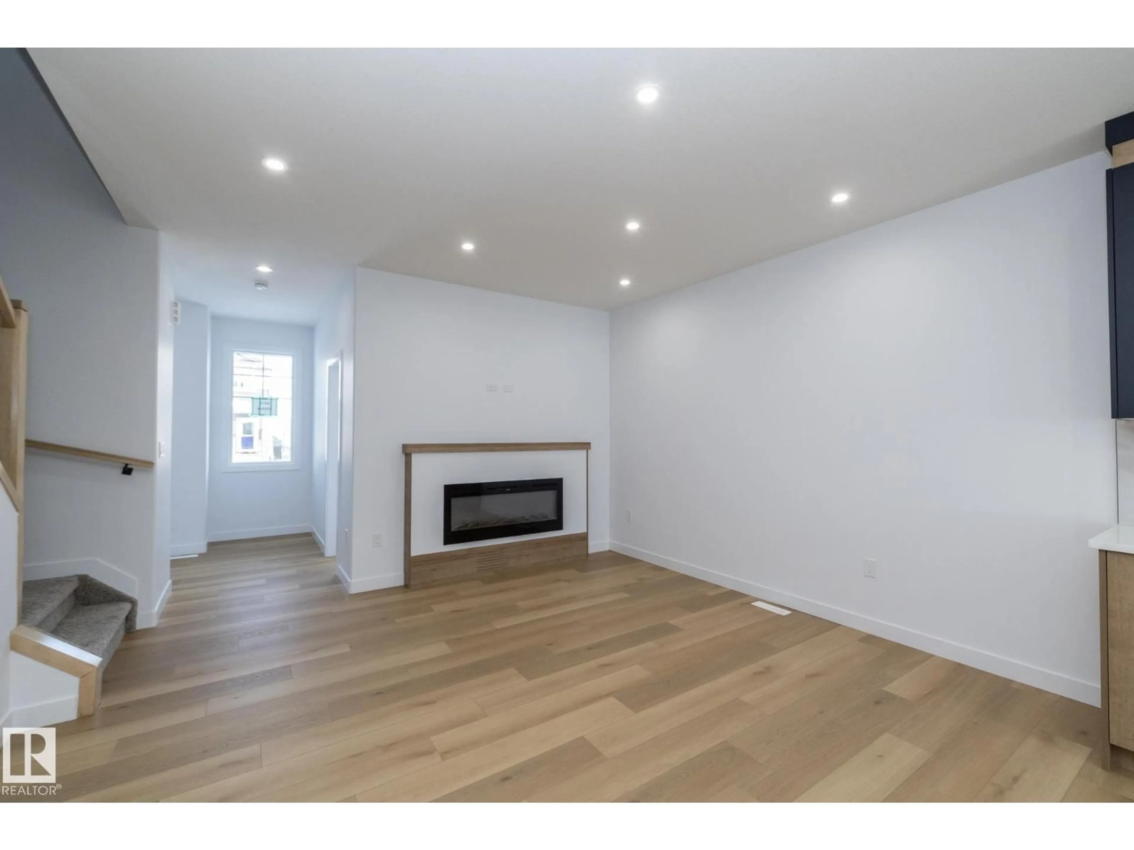 A pic of a room for 9811 106 AV, Morinville Alberta T0A0K0