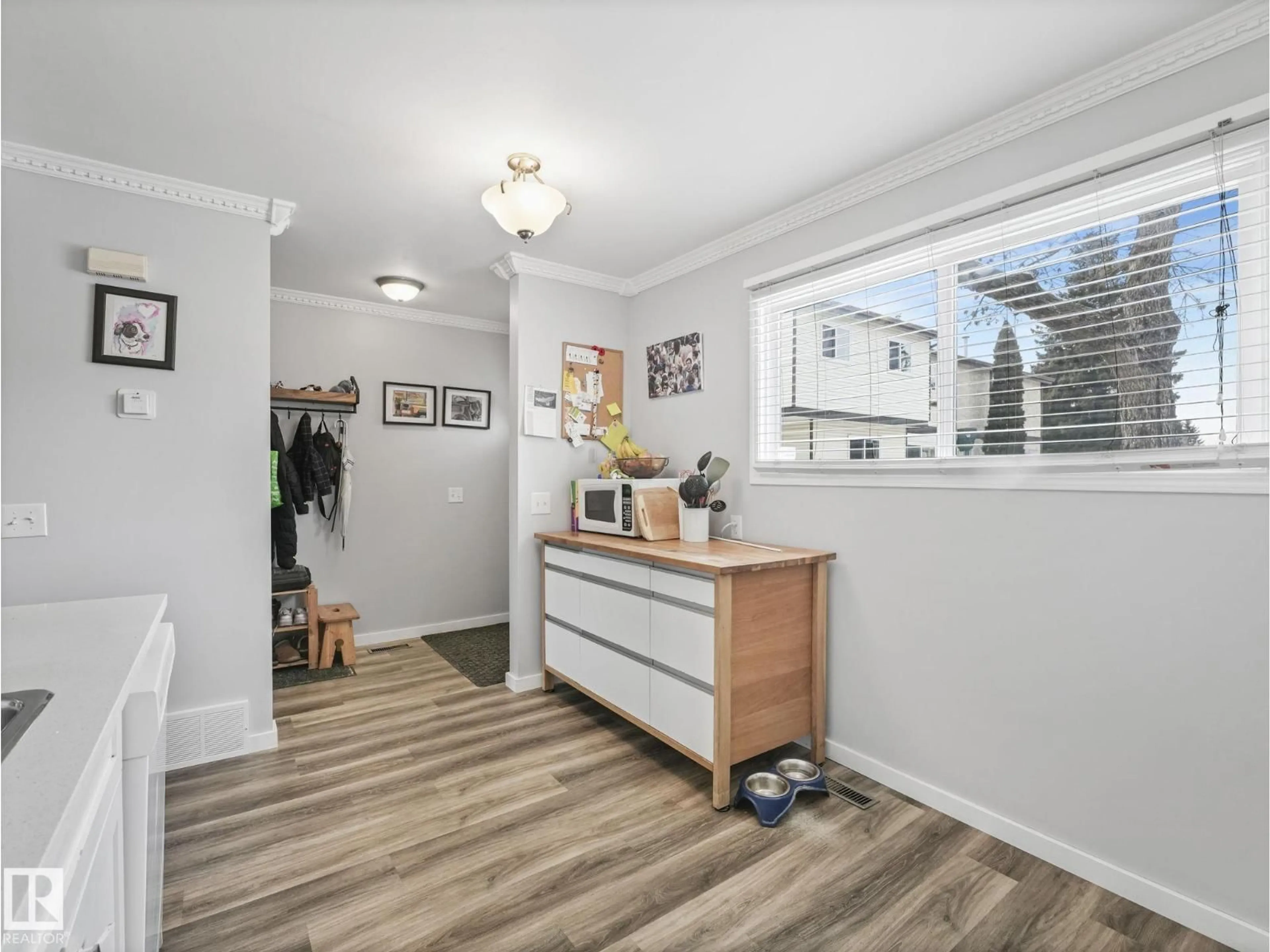 Unknown for 1364 LAKEWOOD RD, Edmonton Alberta T6K3P2