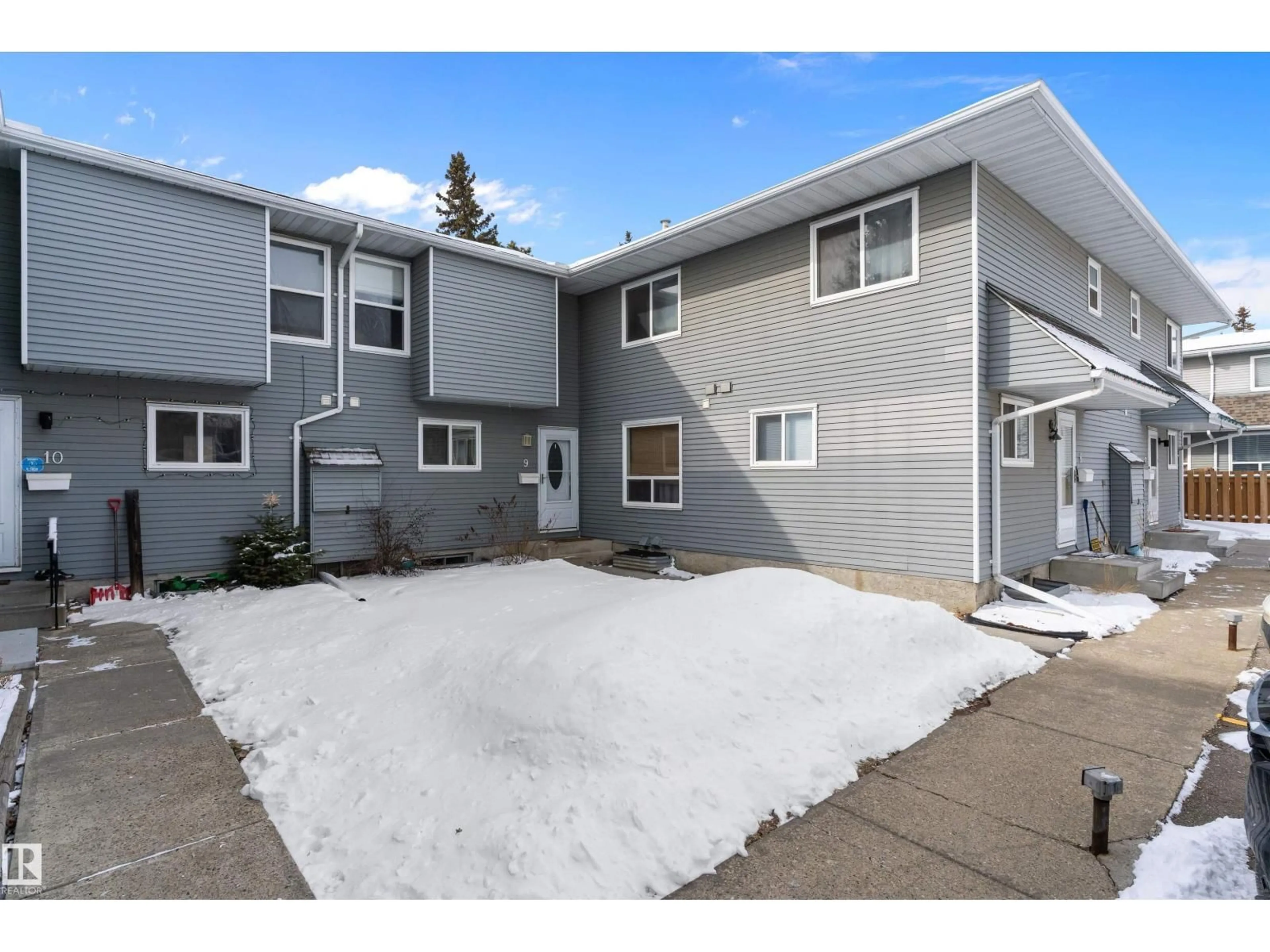 Patio, unknown for #9 - 4403 RIVERBEND RD, Edmonton Alberta T6H5S9