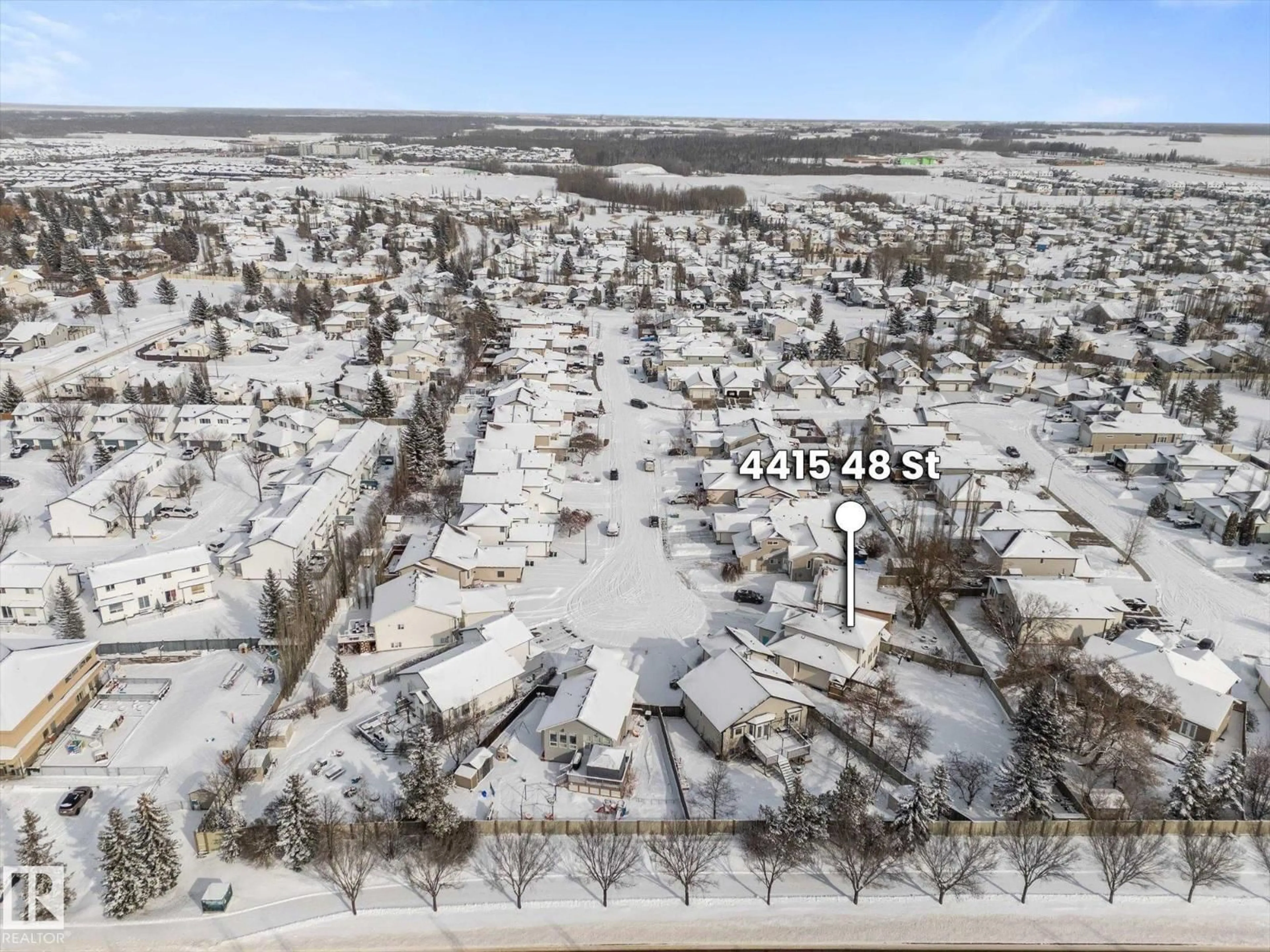 A pic from outside/outdoor area/front of a property/back of a property/a pic from drone, street for 31 LAKEWOOD COVE, Spruce Grove Alberta T7X4B4