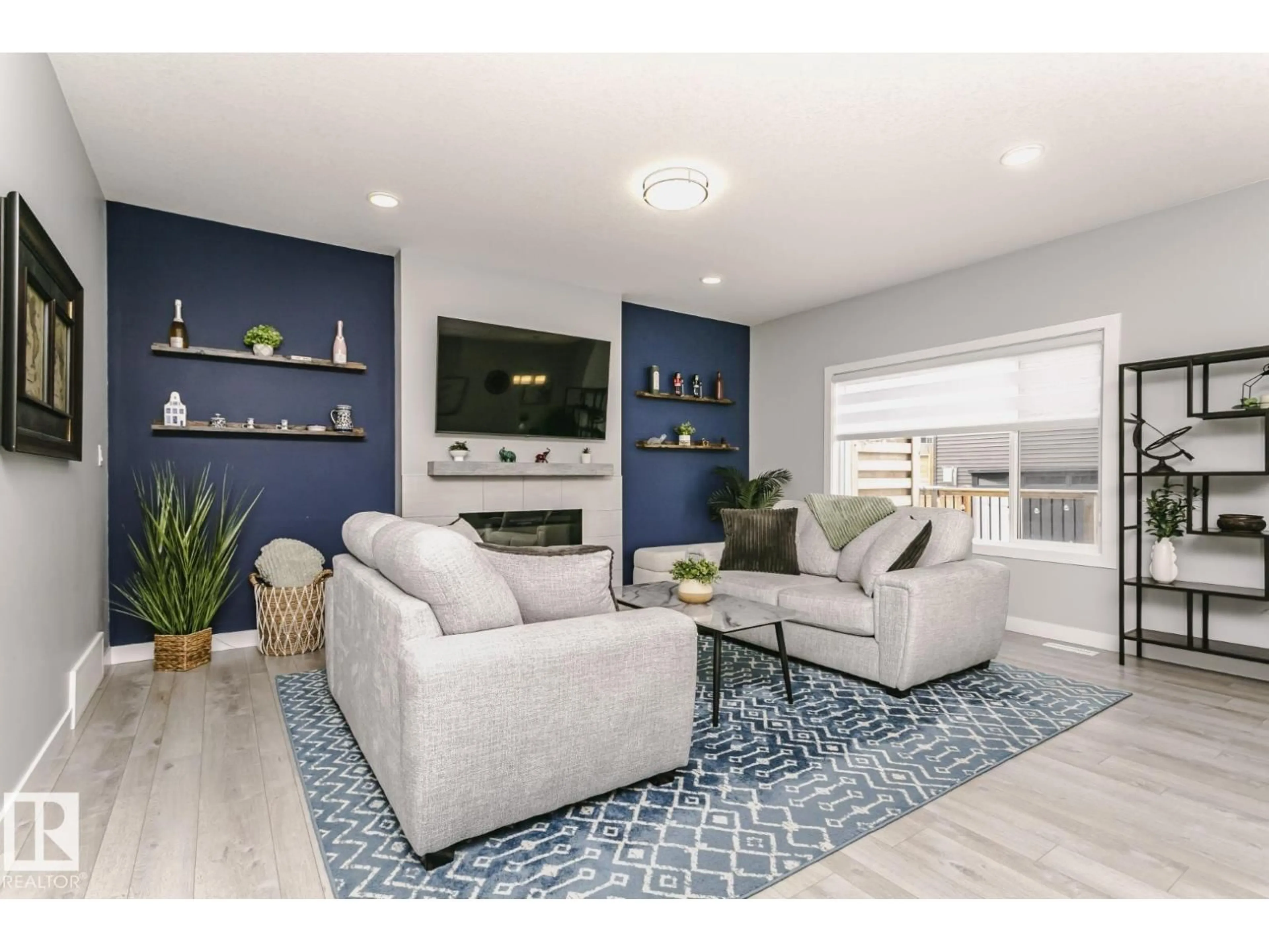 Living room with furniture, unknown for 183 ABERDEEN CR, Sherwood Park Alberta T8H1X2