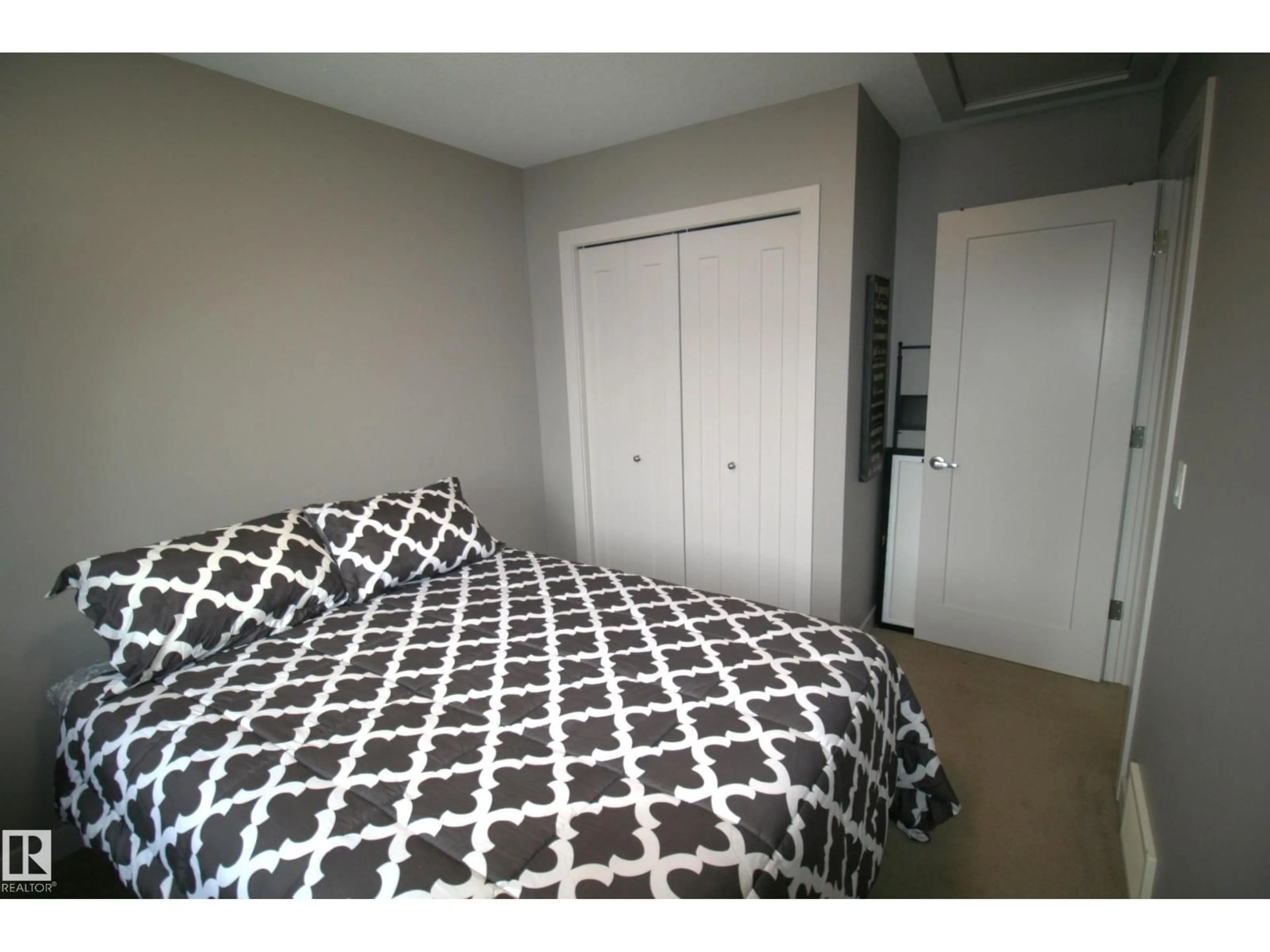 Unknown for 1768 CUNNINGHAM WY, Edmonton Alberta T6W2J5