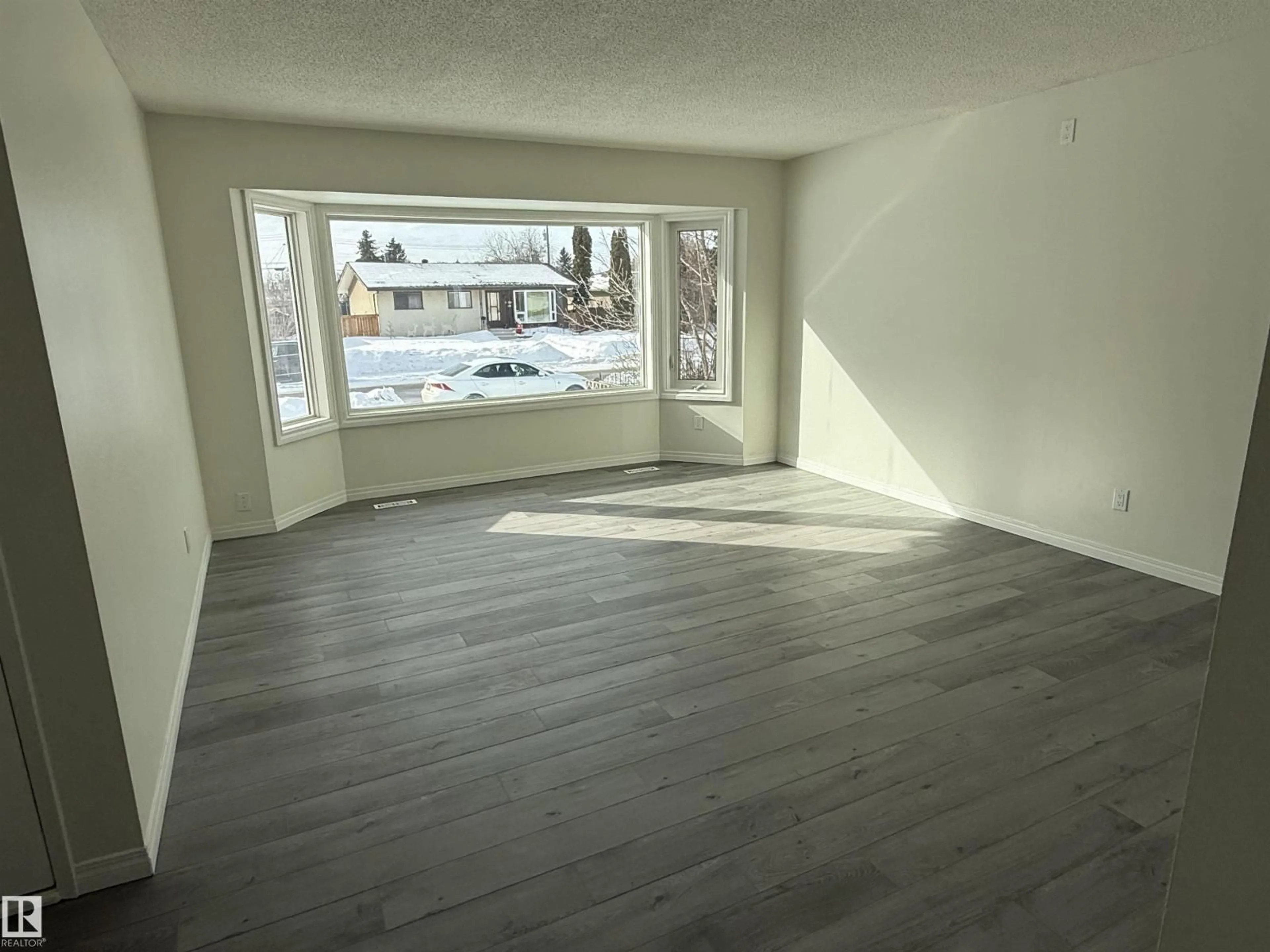 A pic of a room for NW - 13323 68 ST, Edmonton Alberta T5C0G1